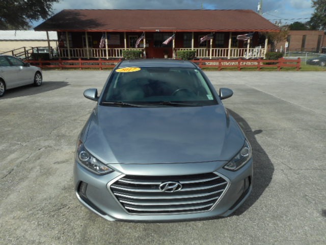 photo of 2017 HYUNDAI ELANTRA LIMITED; SE 4 DOOR SEDAN