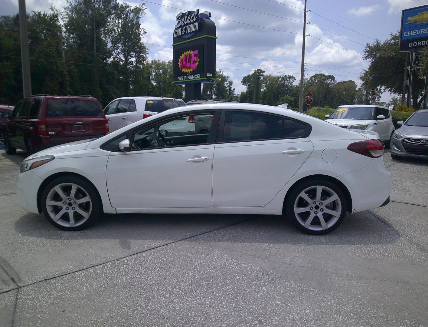 2017 WHITE KIA FORTE LX (3KPFK4A76HE) , located at 390 Hansen Avenue, Orange Park, FL, 32065, (904) 276-7933, 30.130497, -81.787529 - Photo#4