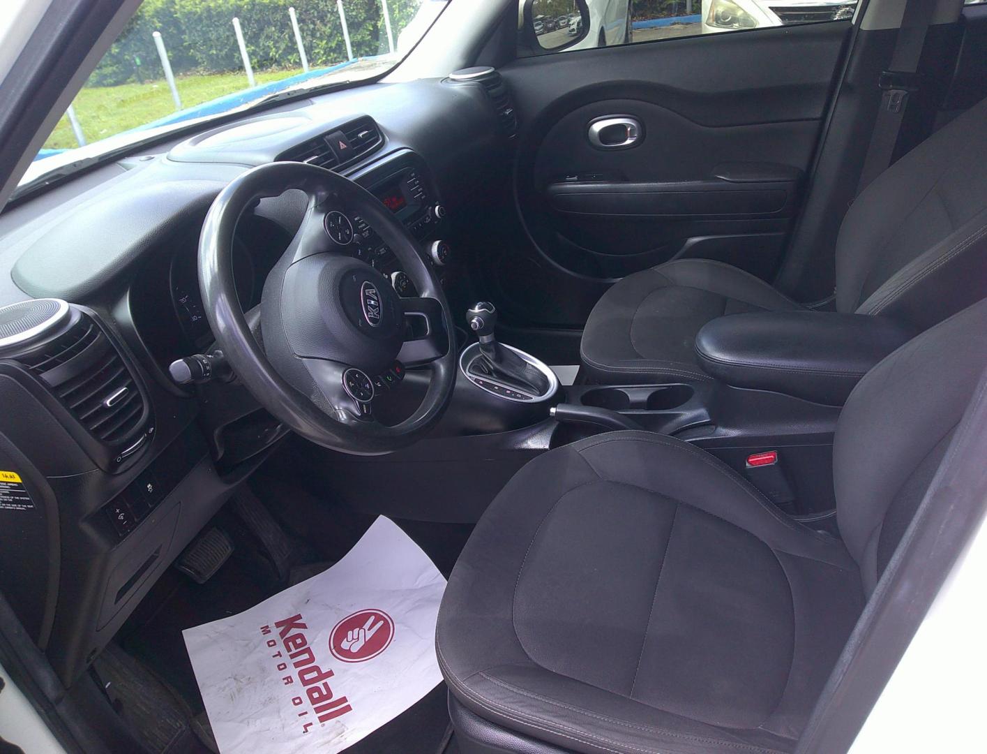 2015 WHITE KIA SOUL BASE (KNDJN2A23F7) , located at 390 Hansen Avenue, Orange Park, FL, 32065, (904) 276-7933, 30.130497, -81.787529 - Photo#3