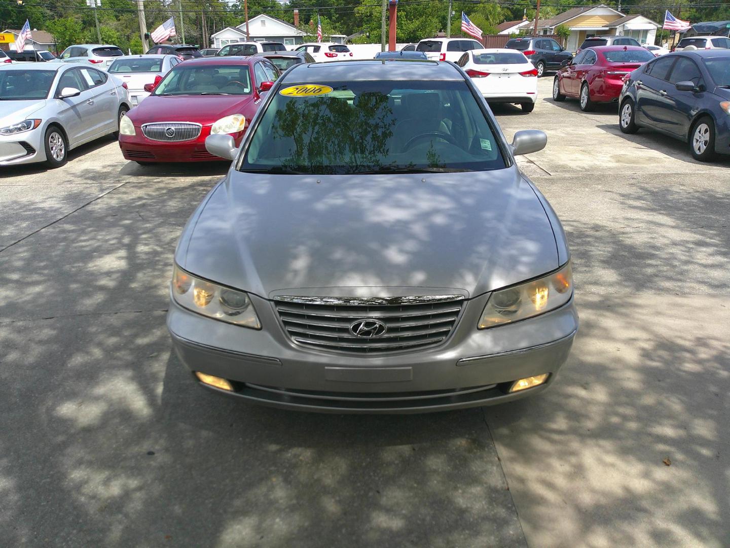 2006 SILVER HYUNDAI AZERA LIMITED; SE (KMHFC46F46A) , located at 1200 Cassat Avenue, Jacksonville, FL, 32205, (904) 695-1885, 30.302404, -81.731033 - Photo#0