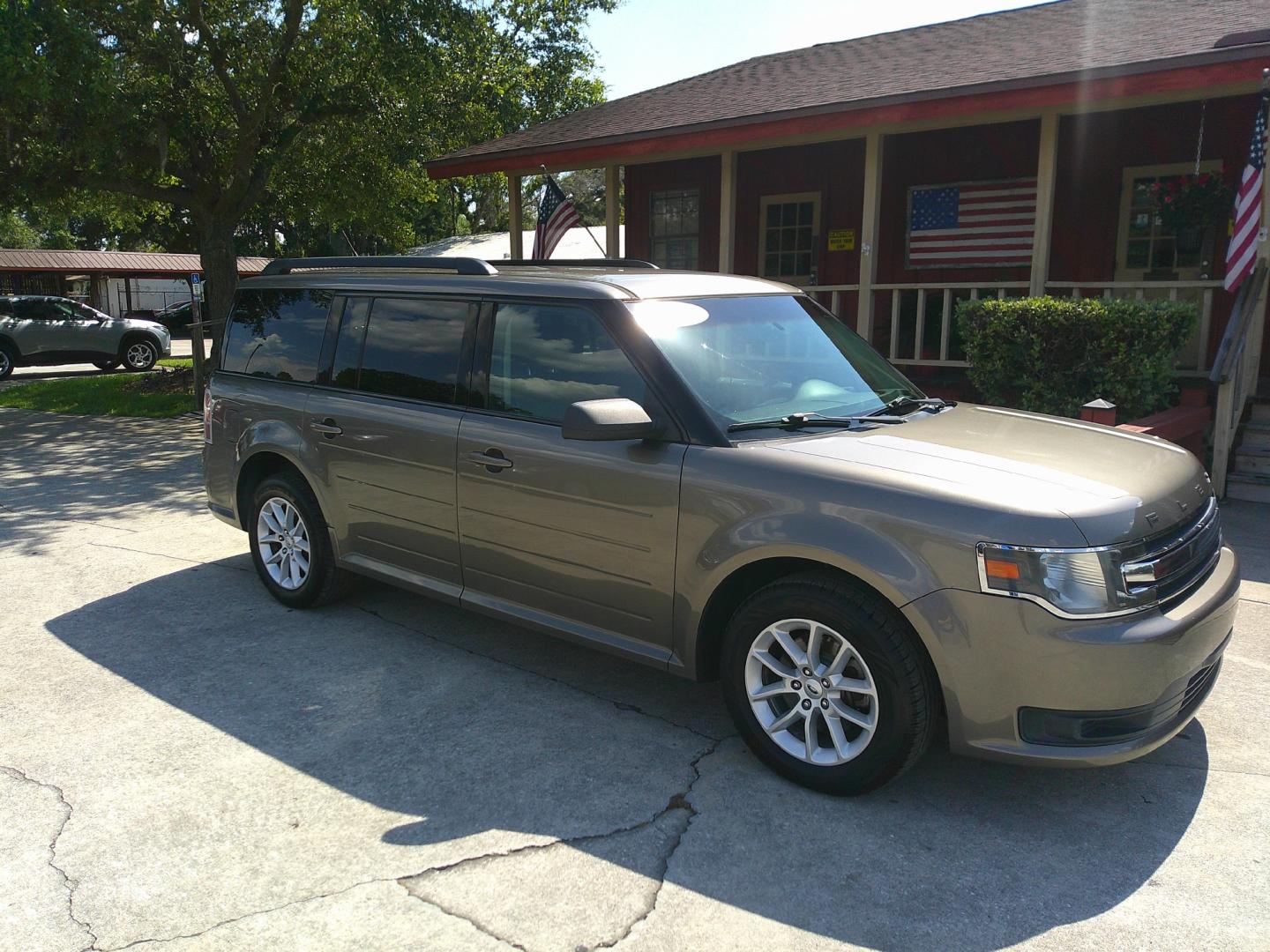 2014 GOLD FORD FLEX (2FMGK5B83EB) , located at 1200 Cassat Avenue, Jacksonville, FL, 32205, (904) 695-1885, 30.302404, -81.731033 - Photo#2