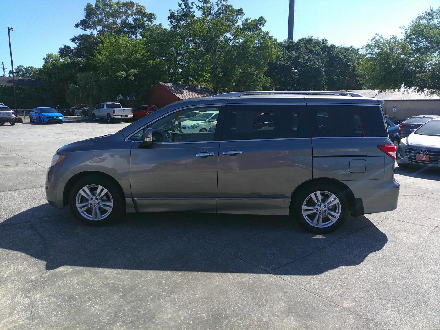 2015 GRAY NISSAN QUEST S; SL; PLATINU (JN8AE2KP4F9) , located at 1200 Cassat Avenue, Jacksonville, FL, 32205, (904) 695-1885, 30.302404, -81.731033 - Photo#1