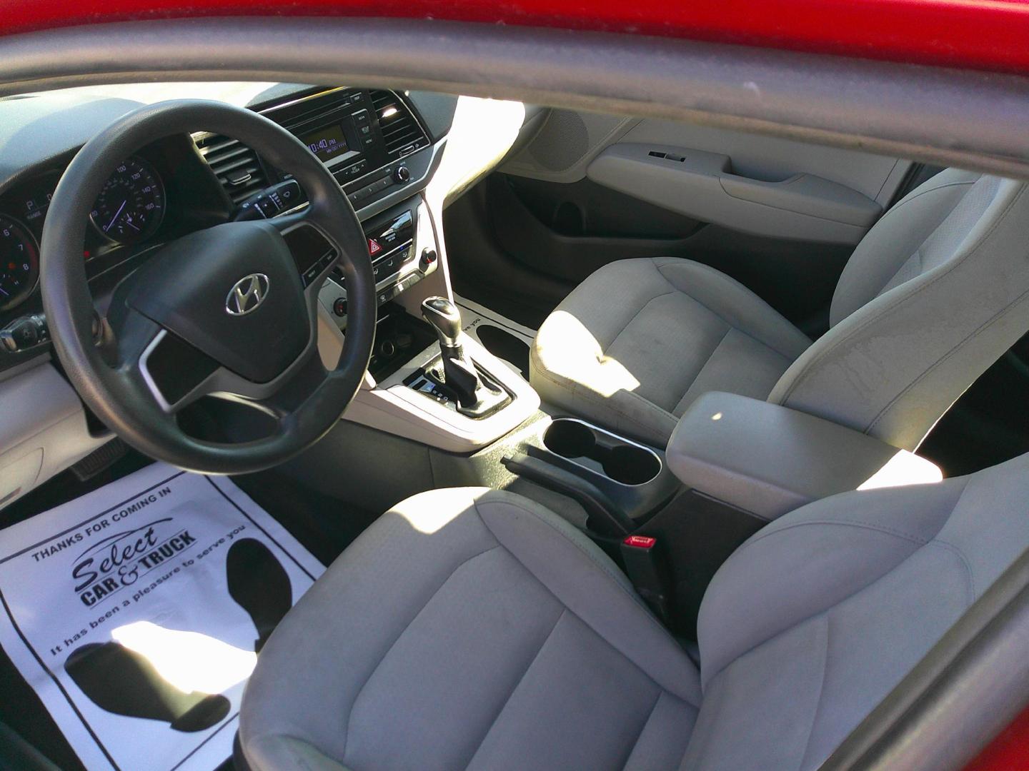 2017 RED HYUNDAI ELANTRA LIMITED; SE (5NPD74LF0HH) , located at 1200 Cassat Avenue, Jacksonville, FL, 32205, (904) 695-1885, 30.302404, -81.731033 - Photo#2