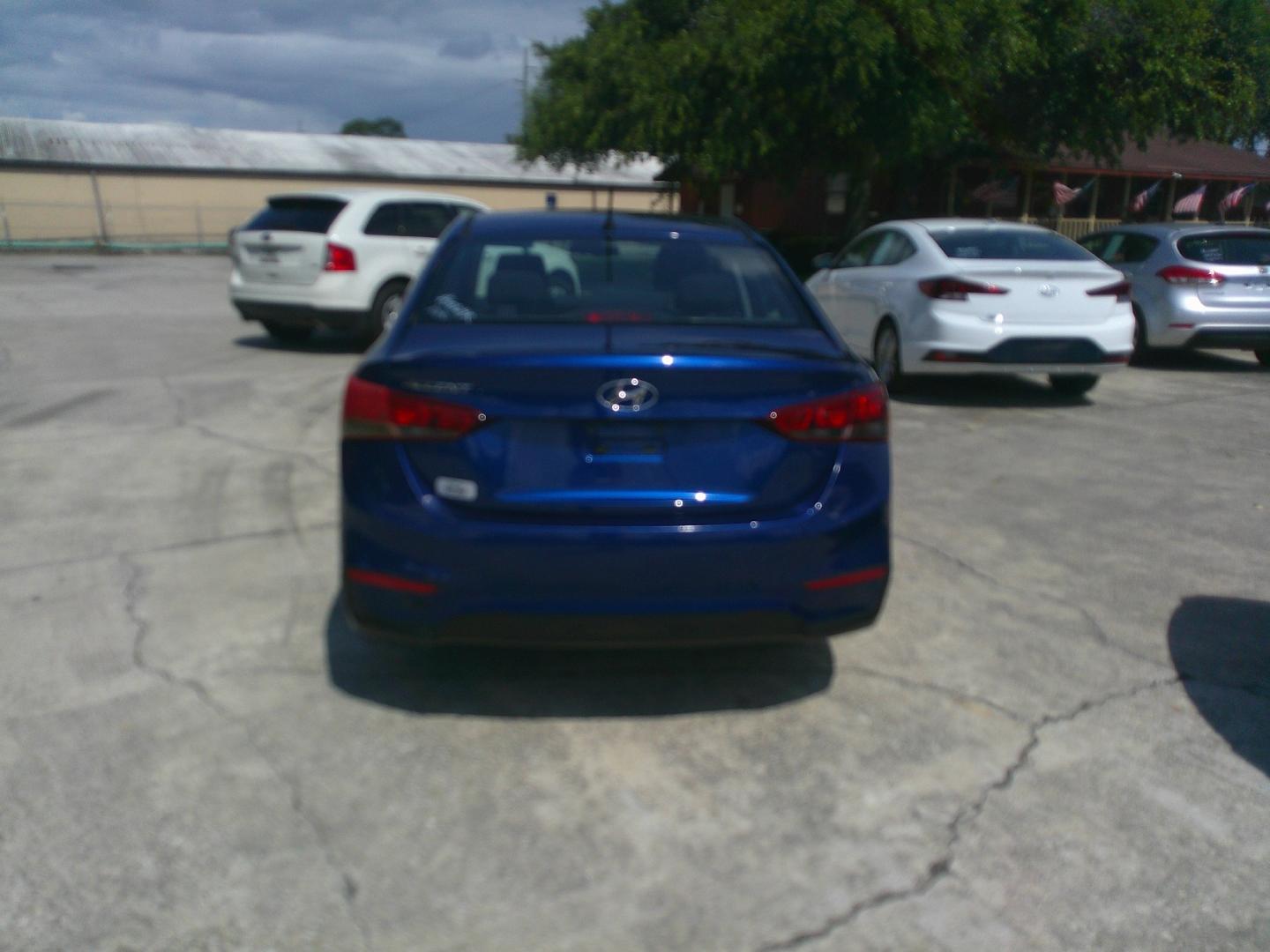 2018 BLUE HYUNDAI ACCENT SE; SEL (3KPC24A32JE) , located at 390 Hansen Avenue, Orange Park, FL, 32065, (904) 276-7933, 30.130497, -81.787529- Photo#3