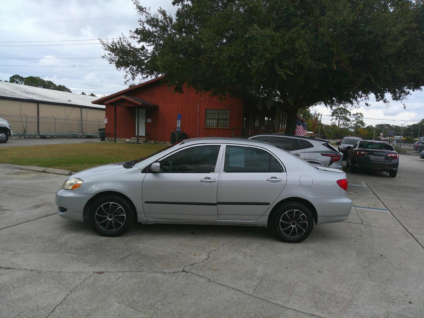 2007 SILVER TOYOTA COROLLA CE; S; LE (1NXBR32EX7Z) , located at 1200 Cassat Avenue, Jacksonville, FL, 32205, (904) 695-1885, 30.302404, -81.731033 - Photo#1