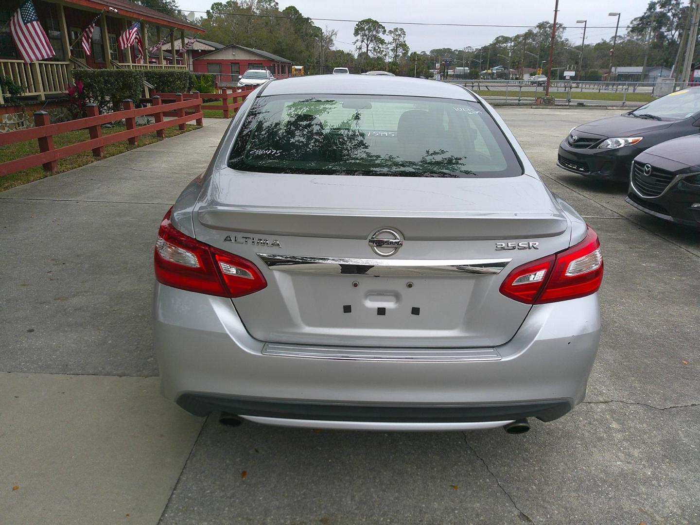2016 SILVER NISSAN ALTIMA 3.5 S (1N4BL3AP3GC) , located at 1200 Cassat Avenue, Jacksonville, FL, 32205, (904) 695-1885, 30.302404, -81.731033 - Photo#5