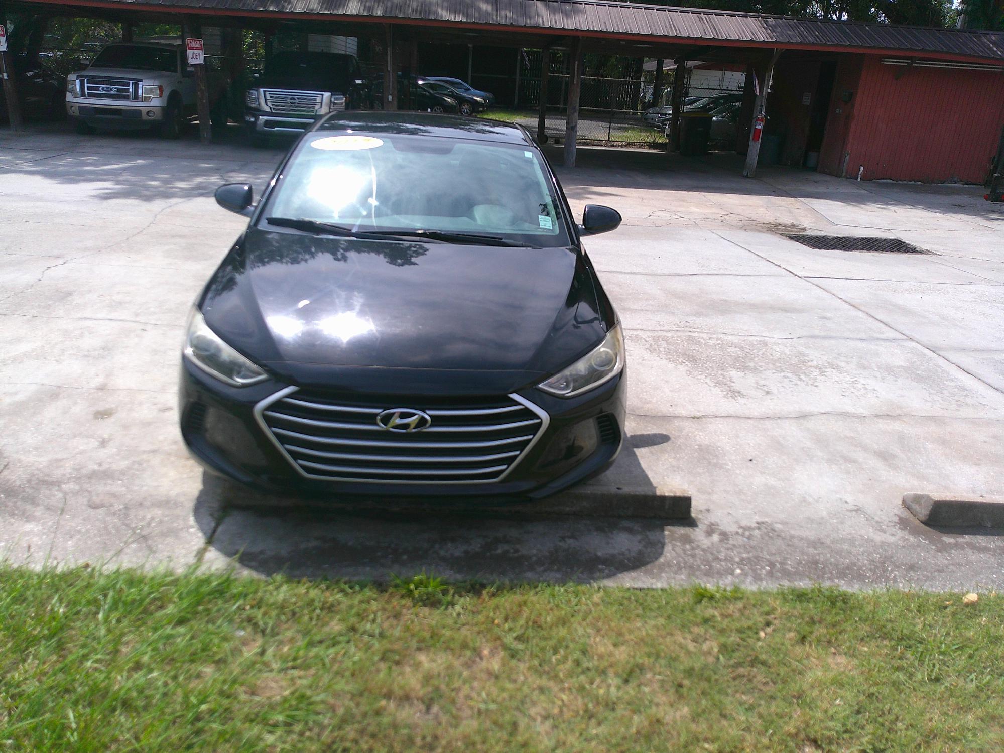 photo of 2017 HYUNDAI ELANTRA LIMITED; SE 