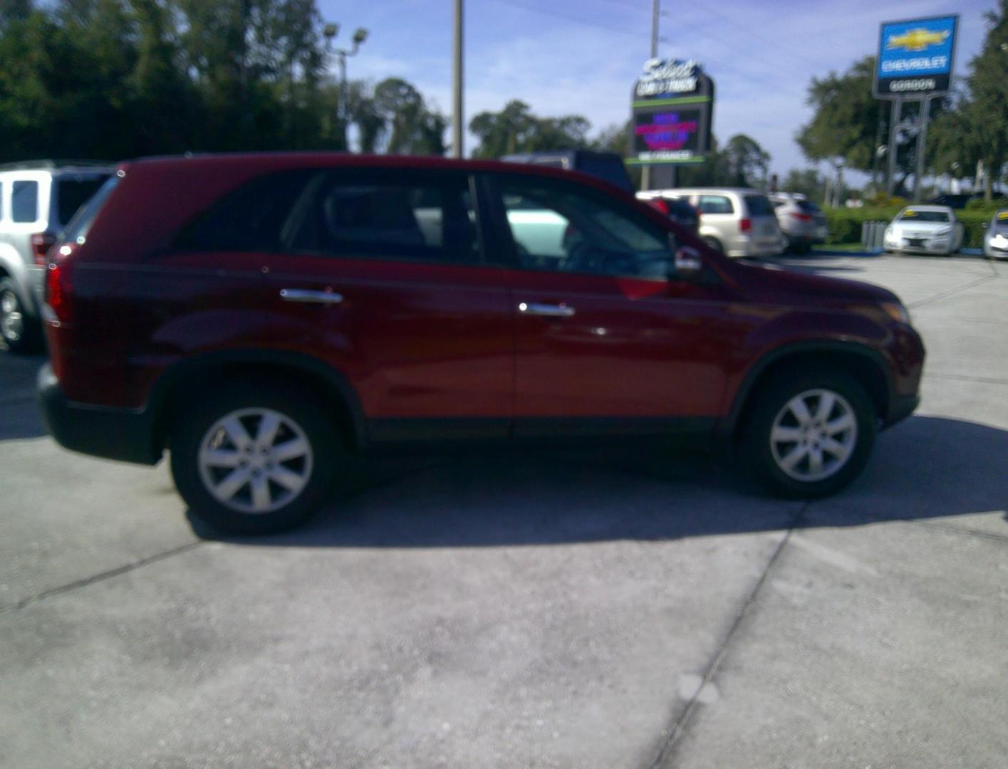 2011 RED KIA SORENTO BASE; EX; LX (5XYKT3A12BG) , located at 390 Hansen Avenue, Orange Park, FL, 32065, (904) 276-7933, 30.130497, -81.787529 - Photo#2