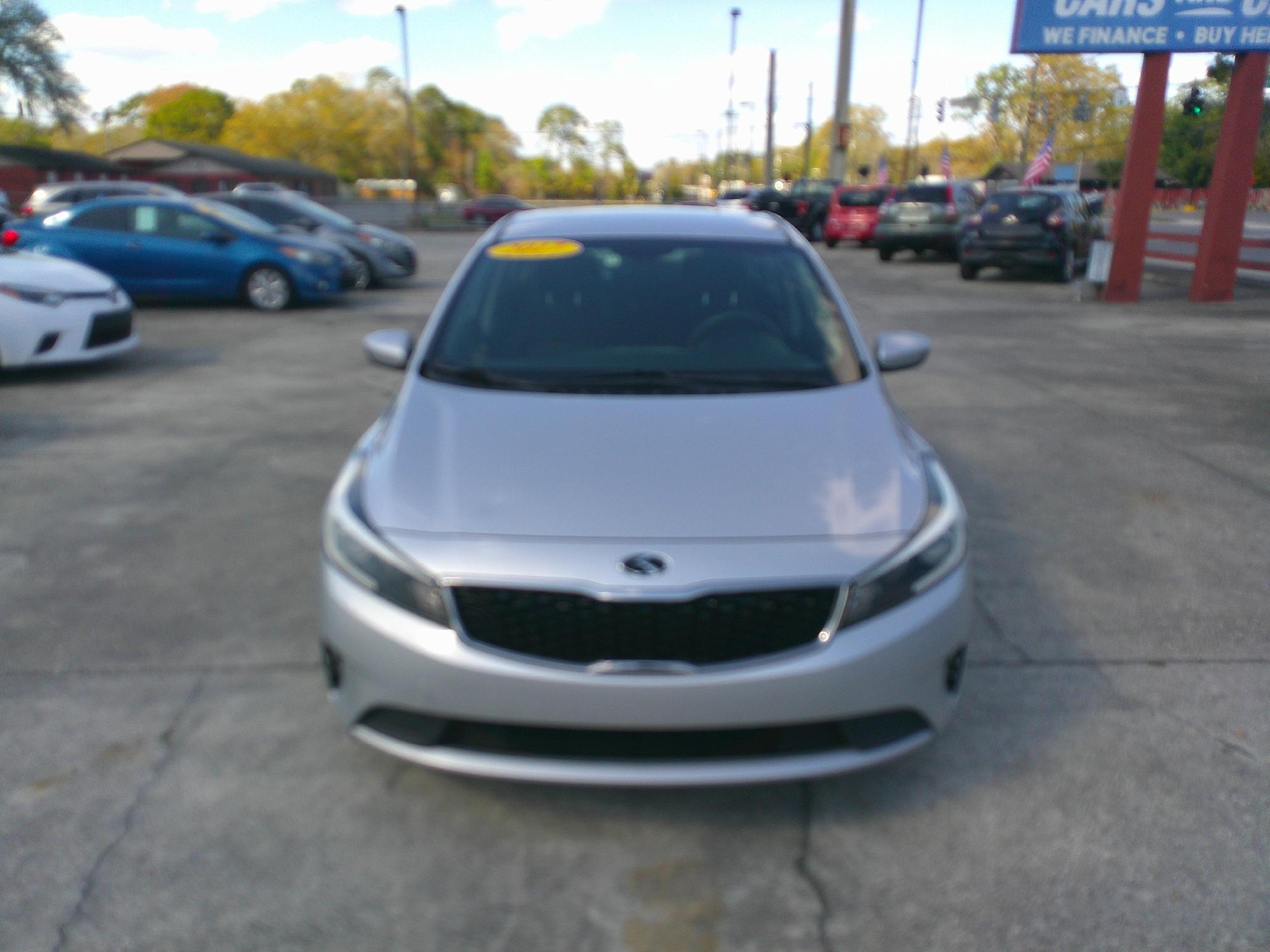 photo of 2017 KIA FORTE LX 