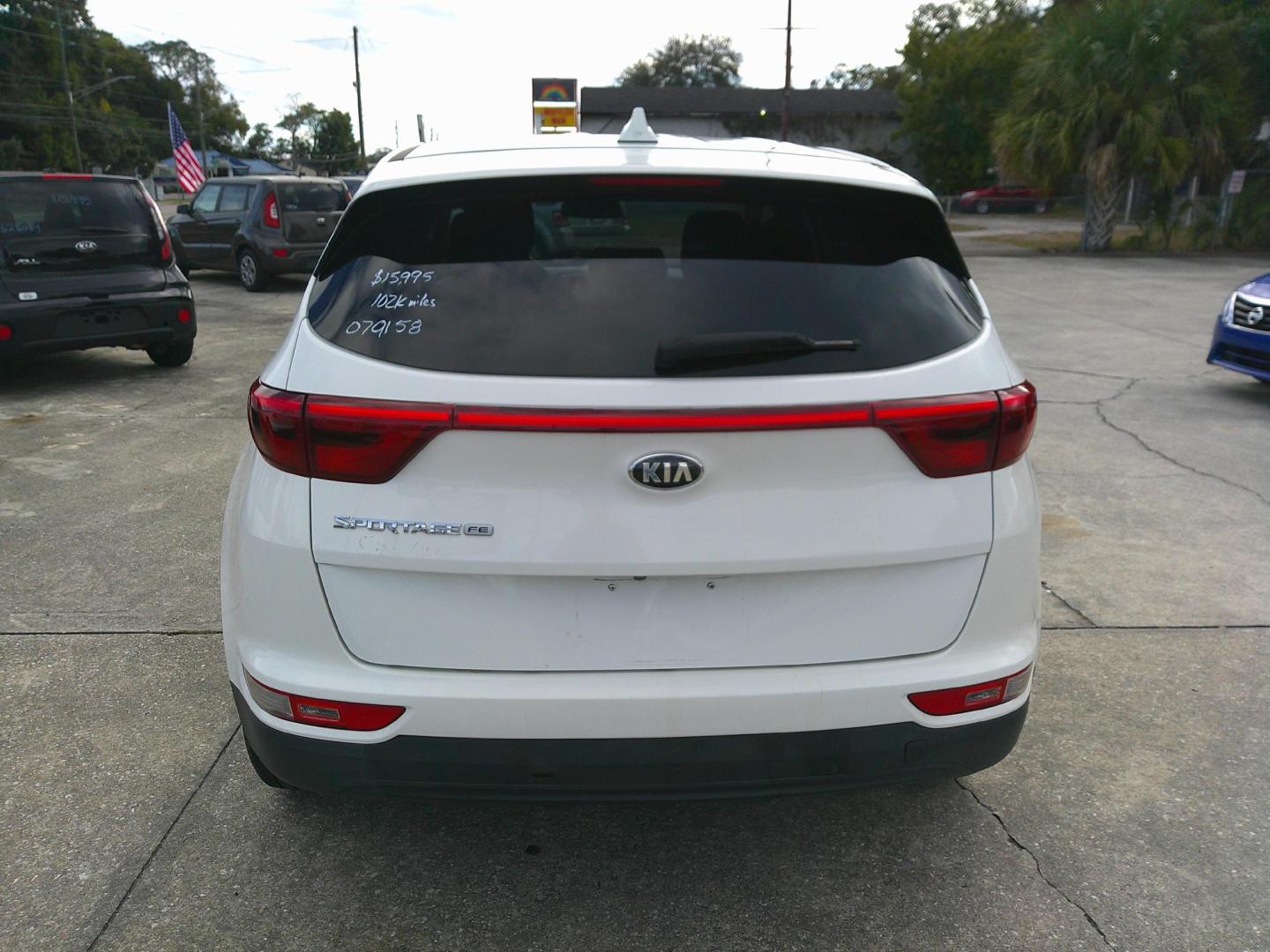 2017 WHITE KIA SPORTAGE LX (KNDPM3ACXH7) , located at 1200 Cassat Avenue, Jacksonville, FL, 32205, (904) 695-1885, 30.302404, -81.731033 - Photo#4
