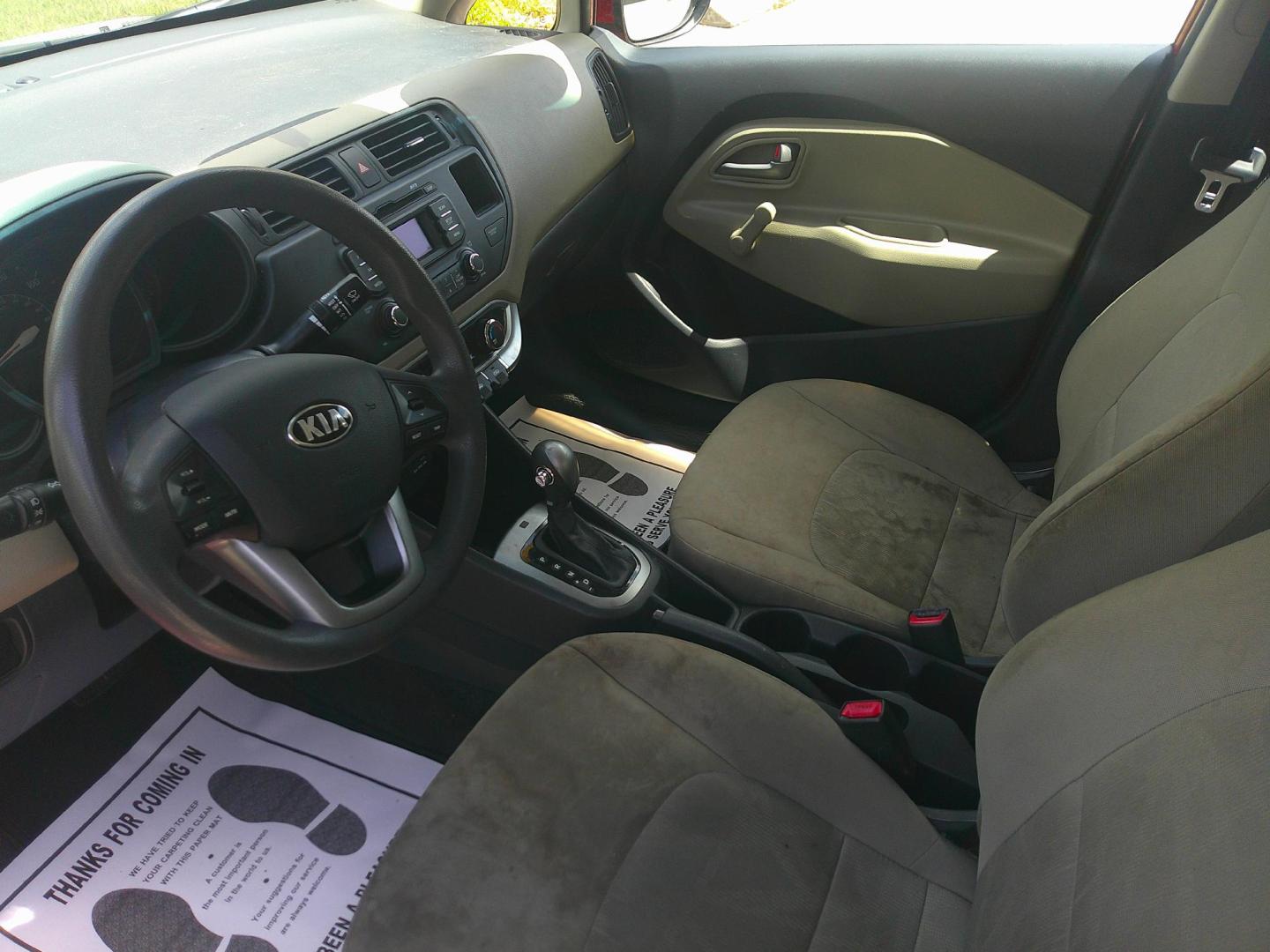 2014 RED KIA RIO LX (KNADM4A34E6) , located at 1200 Cassat Avenue, Jacksonville, FL, 32205, (904) 695-1885, 30.302404, -81.731033 - Photo#2