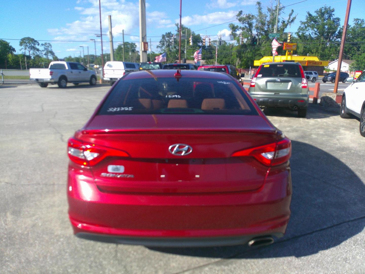 2016 RED HYUNDAI SONATA BASE; SE (5NPE24AF2GH) , located at 1200 Cassat Avenue, Jacksonville, FL, 32205, (904) 695-1885, 30.302404, -81.731033 - Photo#5