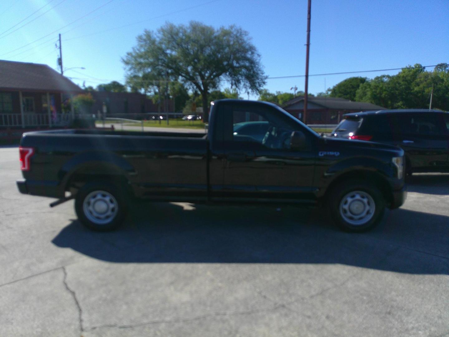 2016 BLACK FORD F-150 STX; XL; XLT (1FTMF1C81GK) , located at 10405 Abercorn Street, Savannah, GA, 31419, (912) 921-8965, 31.988262, -81.131760 - Photo#4