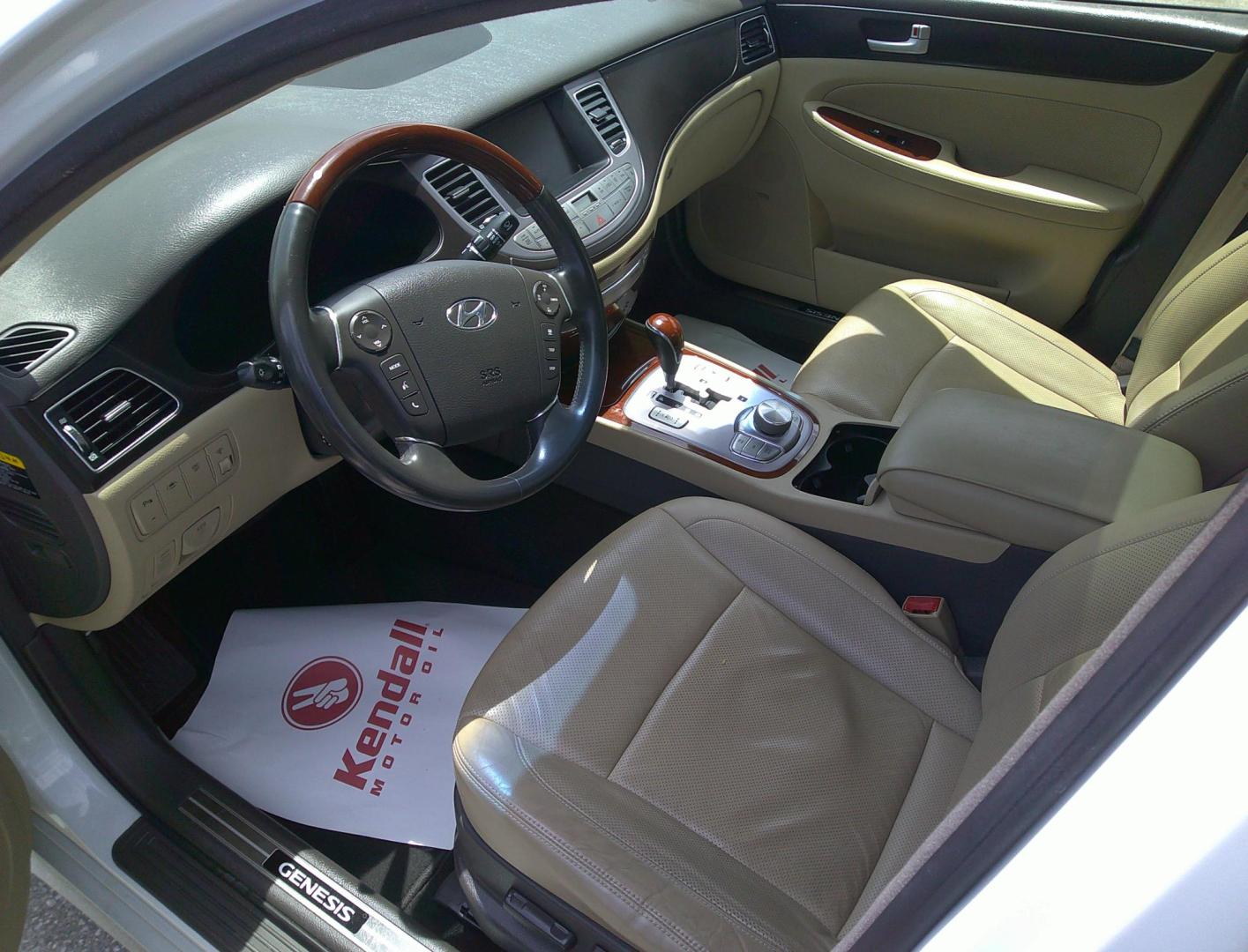 2012 WHITE HYUNDAI GENESIS BASE (KMHGC4DF3CU) , located at 390 Hansen Avenue, Orange Park, FL, 32065, (904) 276-7933, 30.130497, -81.787529 - Photo#3
