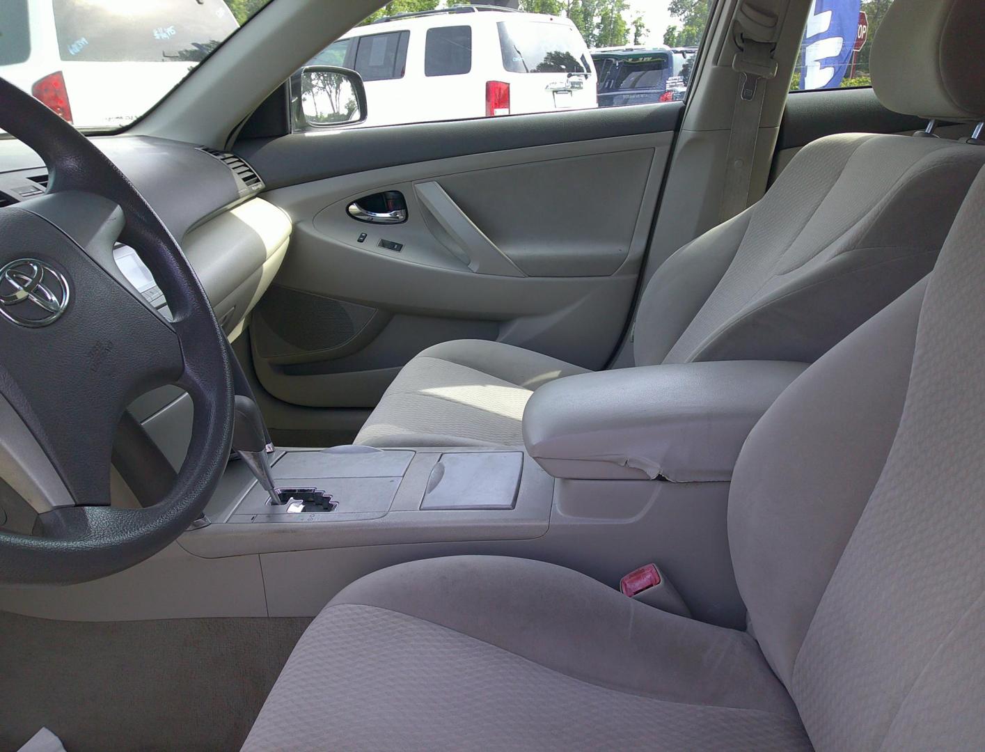 2010 GREEN TOYOTA CAMRY BASE; SE; LE; (4T1BF3EK1AU) , located at 10405 Abercorn Street, Savannah, GA, 31419, (912) 921-8965, 31.988262, -81.131760 - Photo#3