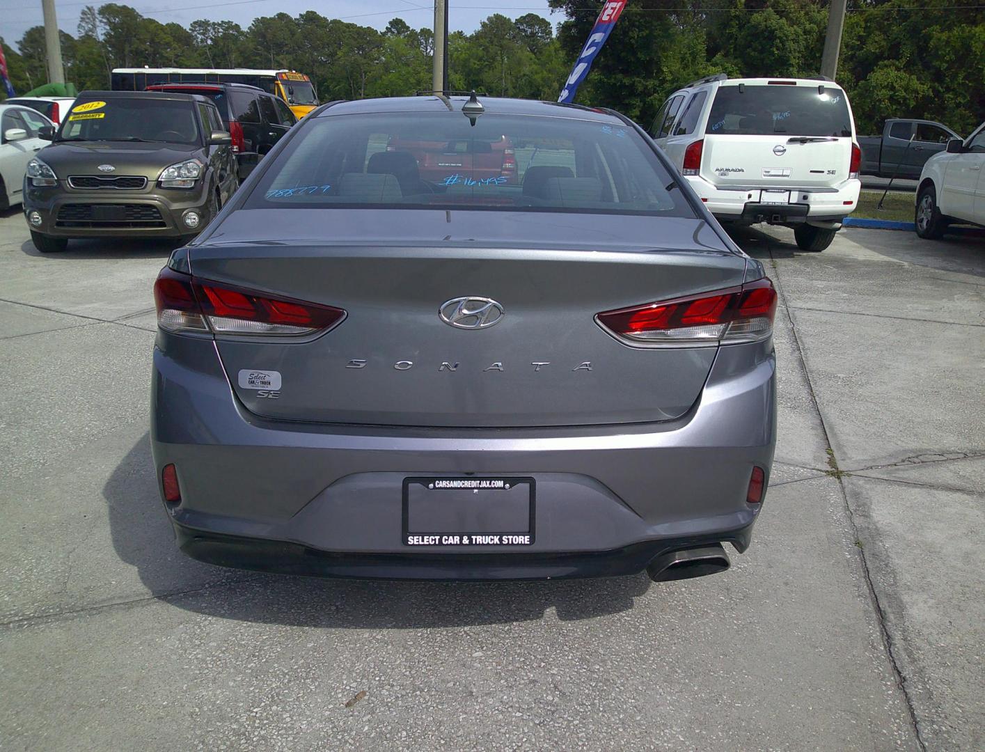2019 GRAY HYUNDAI SONATA SE (5NPE24AF4KH) , located at 390 Hansen Avenue, Orange Park, FL, 32065, (904) 276-7933, 30.130497, -81.787529 - Photo#4