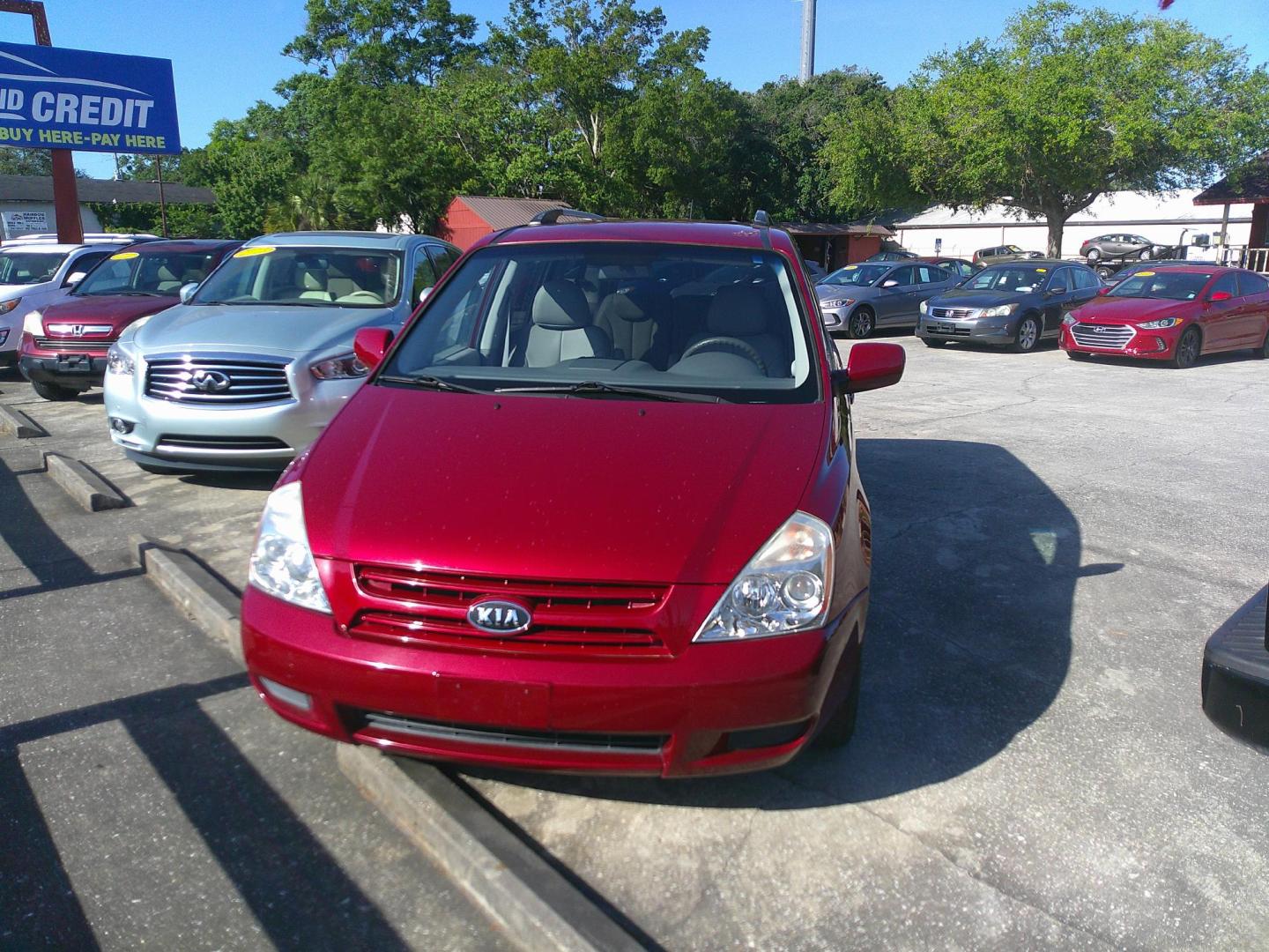 2010 KIA SEDONA EX; LX (KNDMG4C36A6) , located at 1200 Cassat Avenue, Jacksonville, FL, 32205, (904) 695-1885, 30.302404, -81.731033 - Photo#0