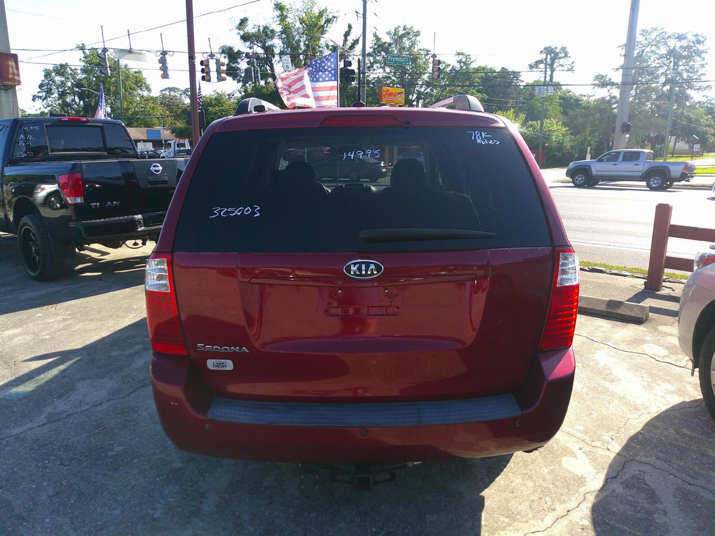 2010 KIA SEDONA EX; LX (KNDMG4C36A6) , located at 1200 Cassat Avenue, Jacksonville, FL, 32205, (904) 695-1885, 30.302404, -81.731033 - Photo#6