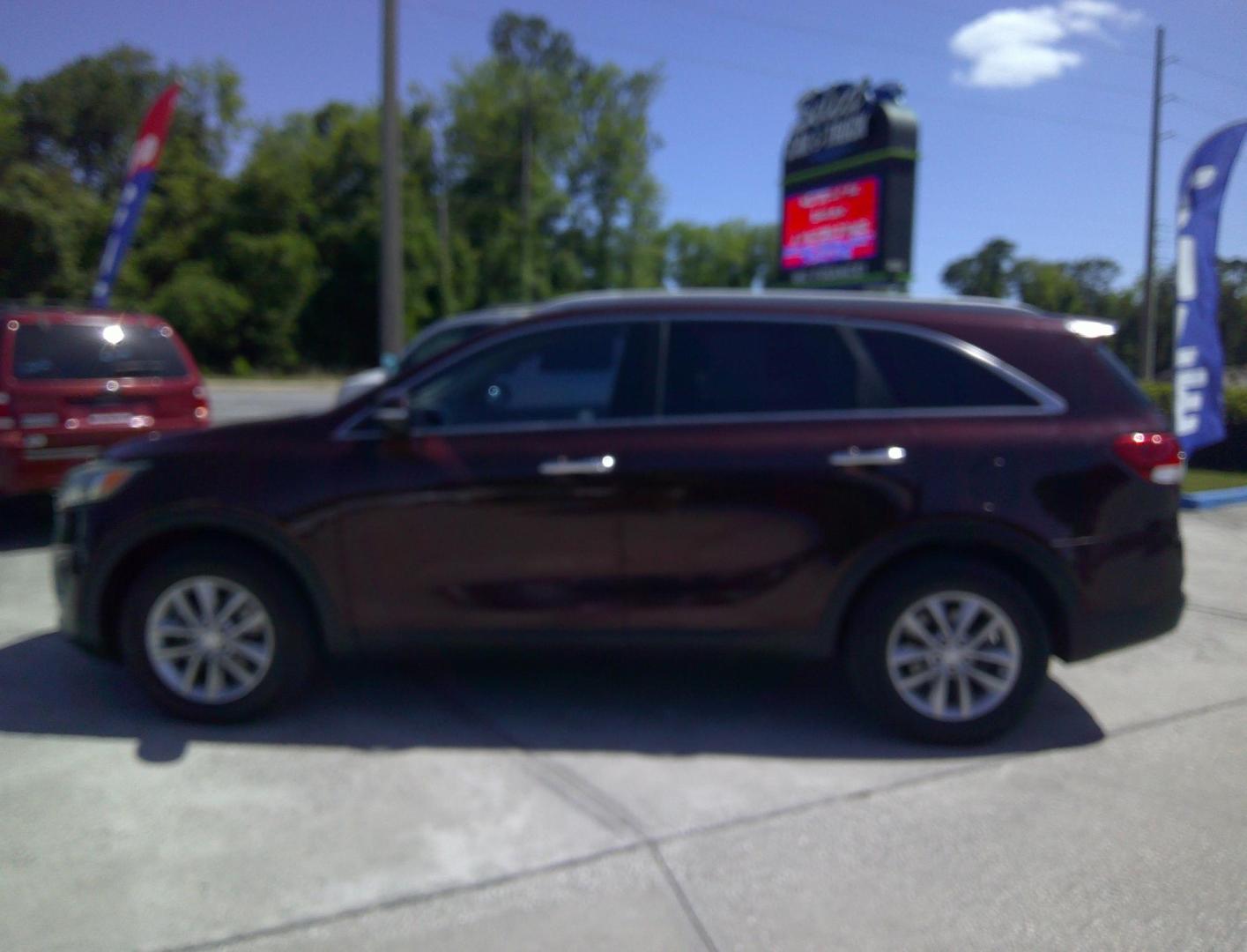 2018 PURPLE KIA SORENTO LX; L (5XYPG4A31JG) , located at 390 Hansen Avenue, Orange Park, FL, 32065, (904) 276-7933, 30.130497, -81.787529 - Photo#4