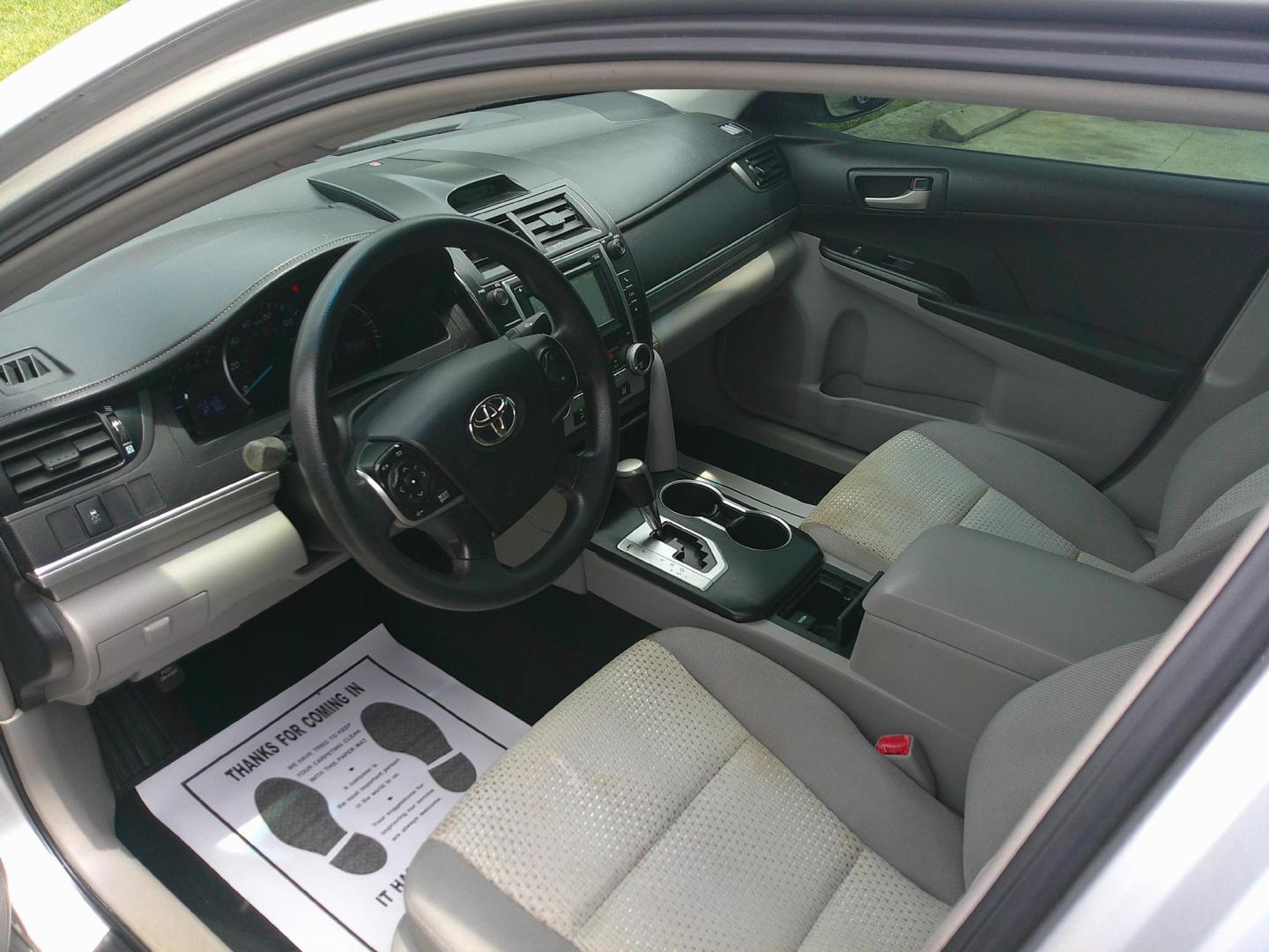 2012 SILVER TOYOTA CAMRY SE; LE; XLE (4T1BF1FK2CU) , located at 1200 Cassat Avenue, Jacksonville, FL, 32205, (904) 695-1885, 30.302404, -81.731033 - Photo#3