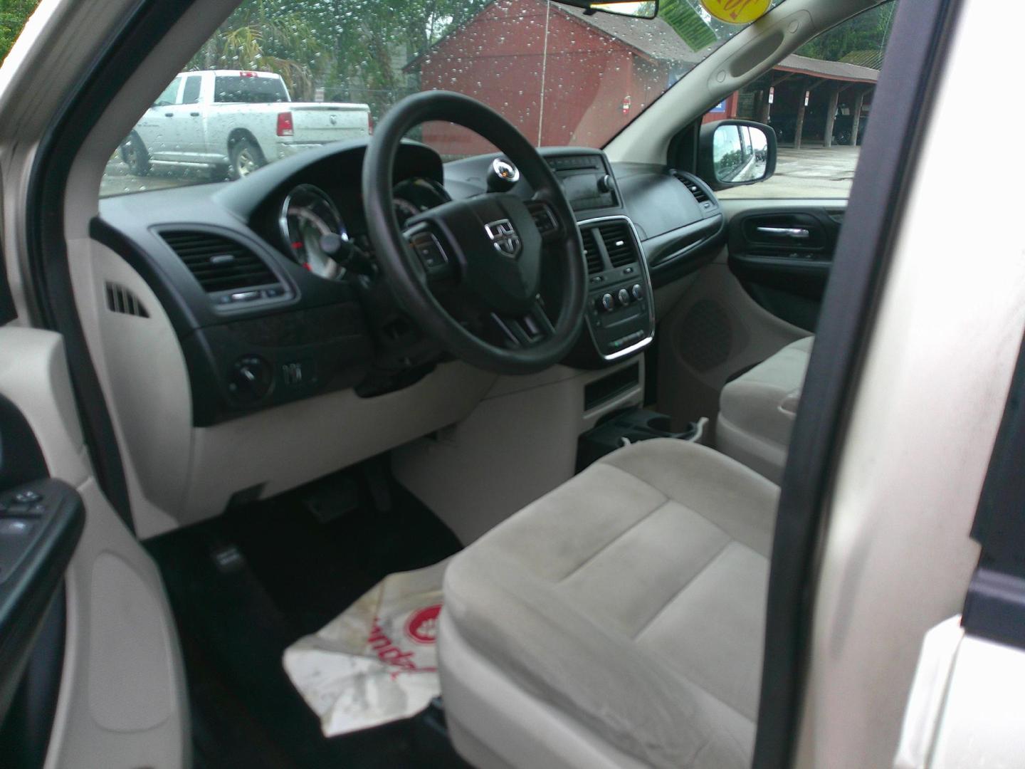 2014 TAN DODGE GRAND CARAVAN SE (2C4RDGBGXER) , located at 390 Hansen Avenue, Orange Park, FL, 32065, (904) 276-7933, 30.130497, -81.787529 - Photo#2