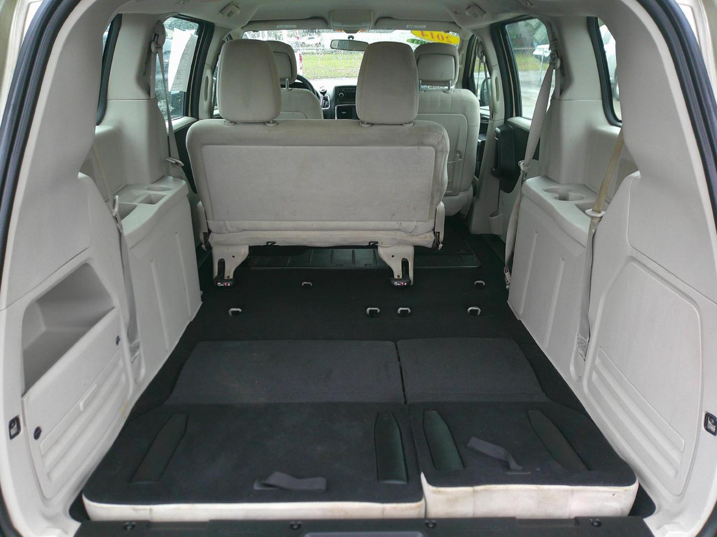 2014 TAN DODGE GRAND CARAVAN SE (2C4RDGBGXER) , located at 390 Hansen Avenue, Orange Park, FL, 32065, (904) 276-7933, 30.130497, -81.787529 - Photo#4