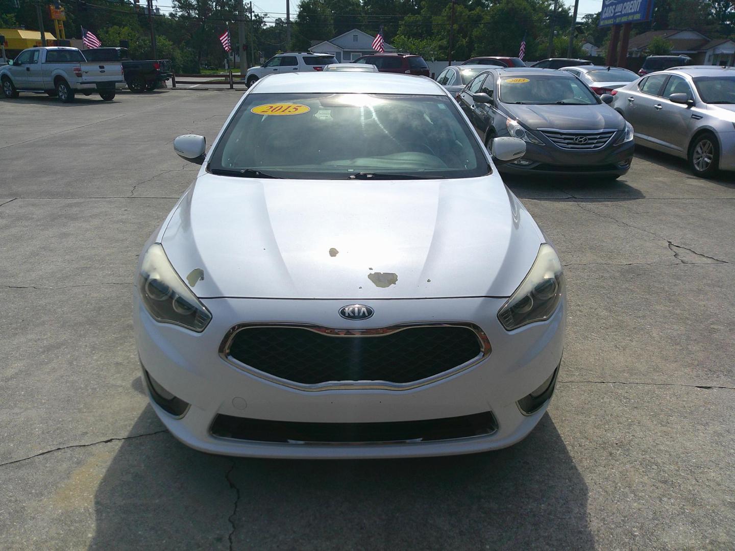 2015 WHITE KIA CADENZA EX (KNALN4D74F5) , located at 1200 Cassat Avenue, Jacksonville, FL, 32205, (904) 695-1885, 30.302404, -81.731033 - Photo#0