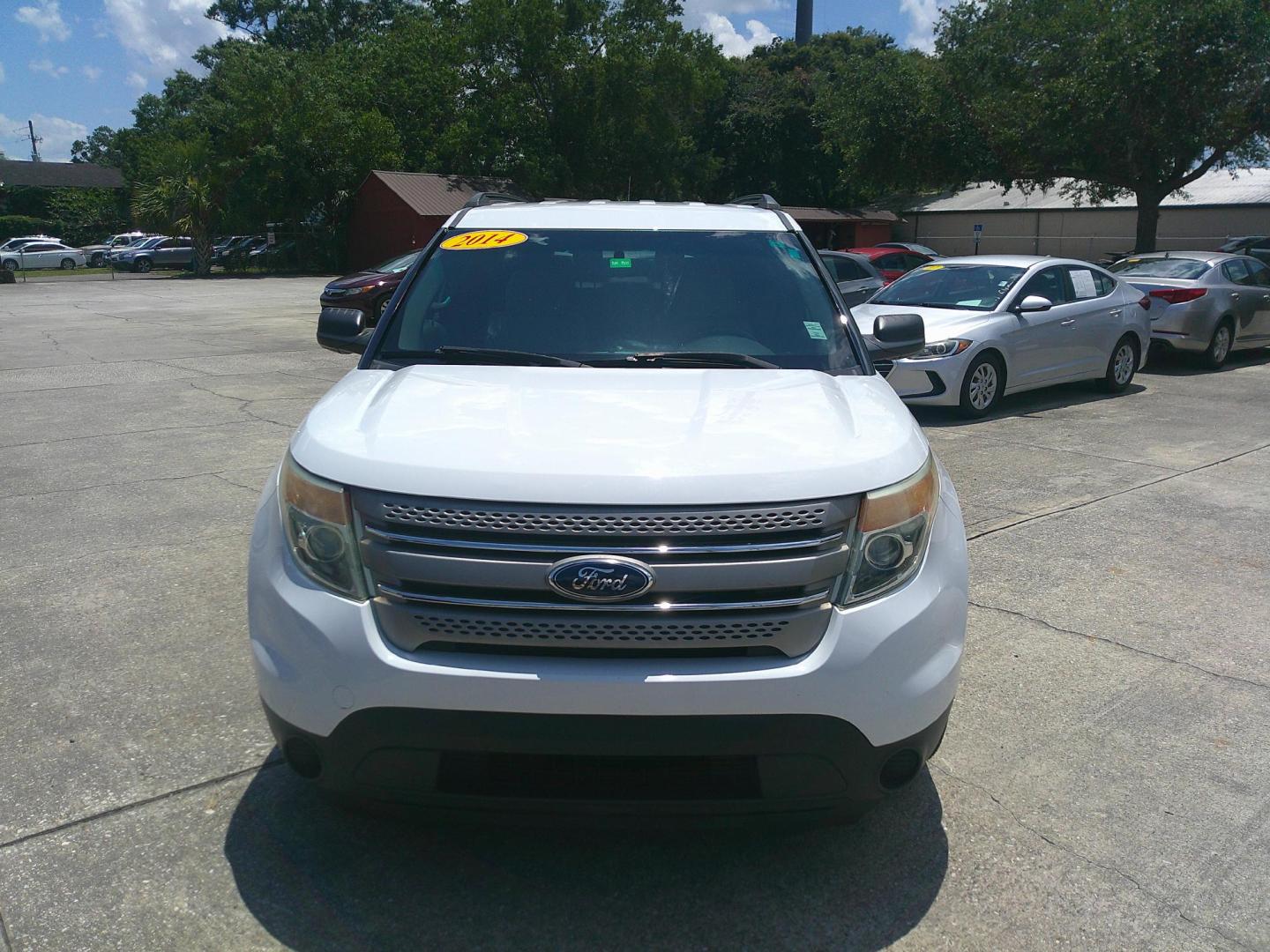 2014 WHITE FORD EXPLORER BASE (1FM5K7B85EG) , located at 1200 Cassat Avenue, Jacksonville, FL, 32205, (904) 695-1885, 30.302404, -81.731033 - Photo#0
