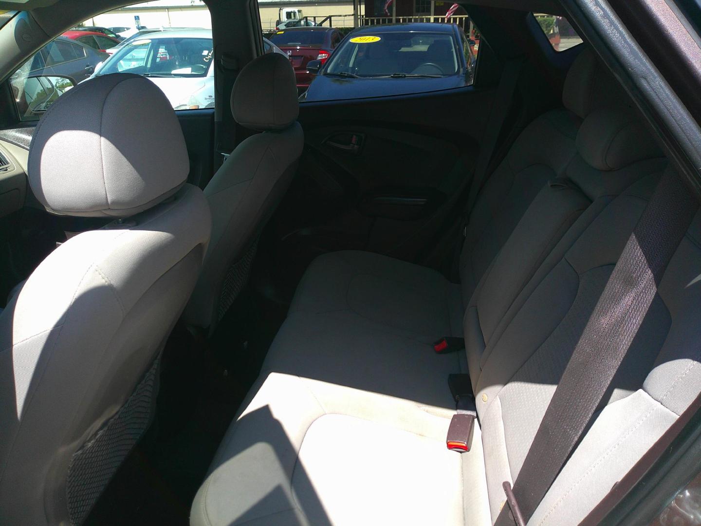 2014 BROWN HYUNDAI TUCSON GLS (KM8JT3AF7EU) , located at 10405 Abercorn Street, Savannah, GA, 31419, (912) 921-8965, 31.988262, -81.131760 - Photo#4