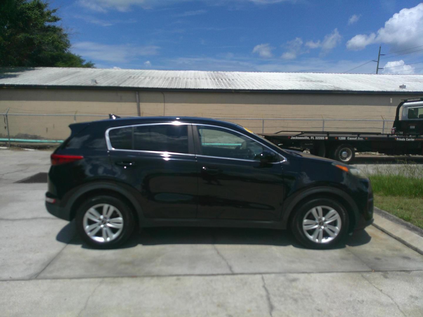 2017 CHERRY KIA SPORTAGE LX (KNDPM3AC1H7) , located at 10405 Abercorn Street, Savannah, GA, 31419, (912) 921-8965, 31.988262, -81.131760 - Photo#4