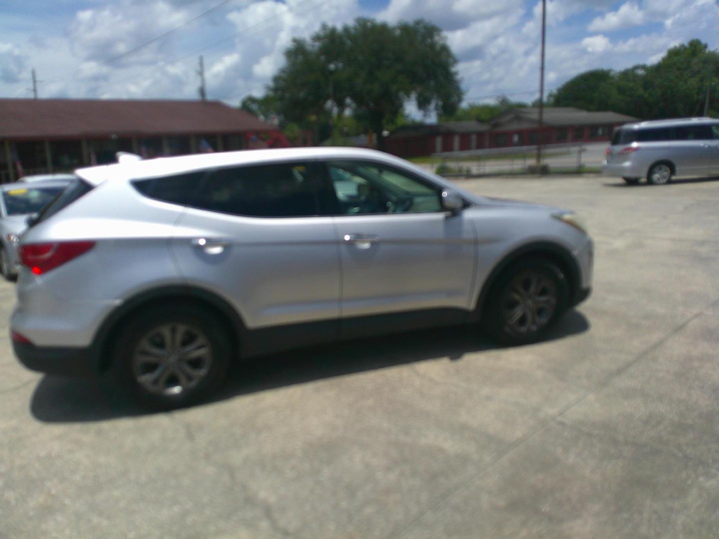 2014 SILVER HYUNDAI SANTA FE SPORT BASE (5XYZU3LB6EG) , located at 1200 Cassat Avenue, Jacksonville, FL, 32205, (904) 695-1885, 30.302404, -81.731033 - Photo#4