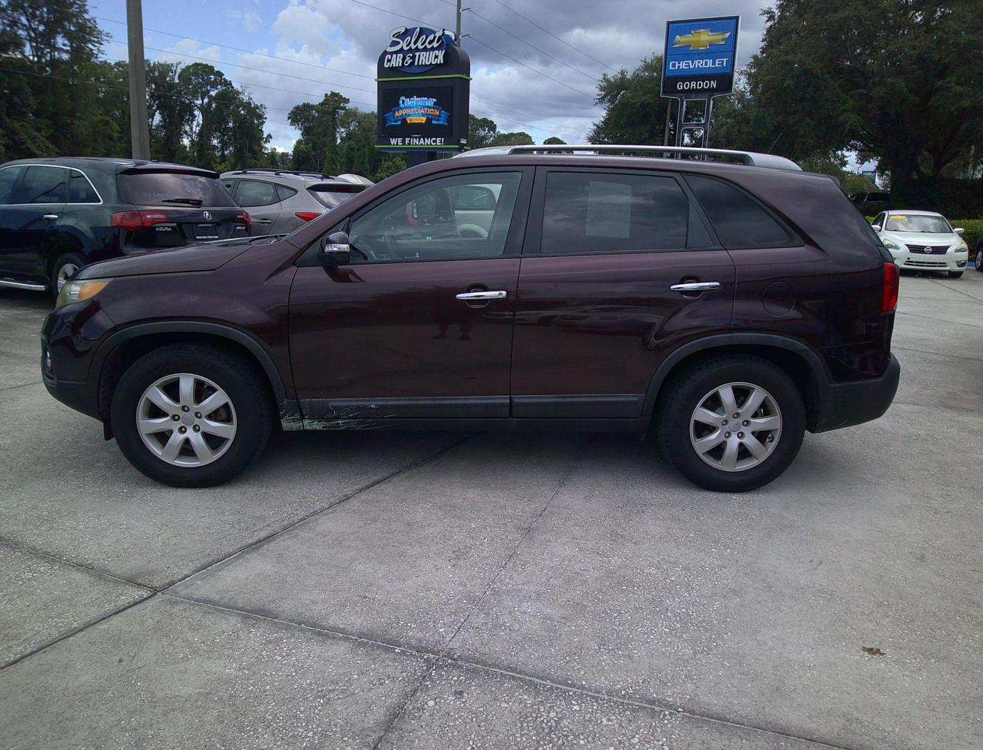 2013 BURGUNDY KIA SORENTO EX; LX (5XYKT3A66DG) , located at 390 Hansen Avenue, Orange Park, FL, 32065, (904) 276-7933, 30.130497, -81.787529 - Photo#4