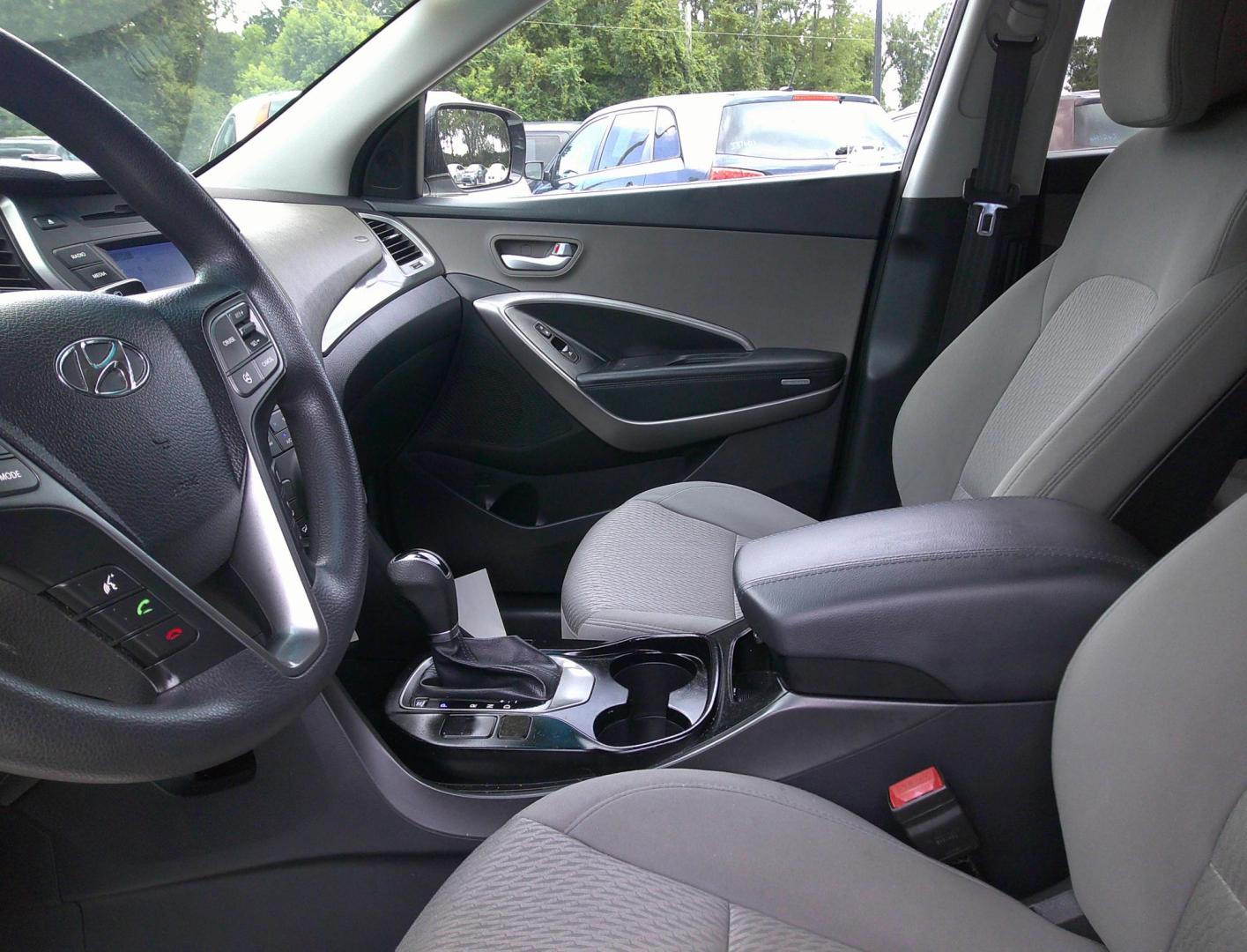 2015 WHITE HYUNDAI SANTA FE SPORT BASE (5XYZT3LB5FG) , located at 1200 Cassat Avenue, Jacksonville, FL, 32205, (904) 695-1885, 30.302404, -81.731033 - Photo#1
