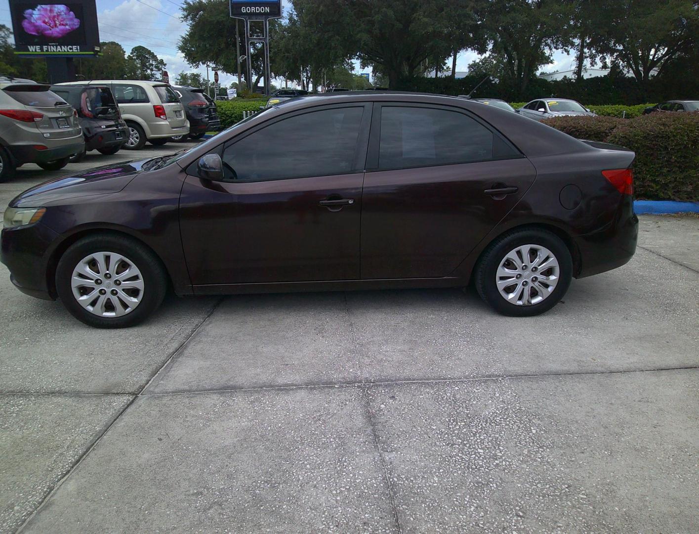 2011 VILOT KIA FORTE EX; LX (KNAFU4A27B5) , located at 390 Hansen Avenue, Orange Park, FL, 32065, (904) 276-7933, 30.130497, -81.787529 - Photo#4