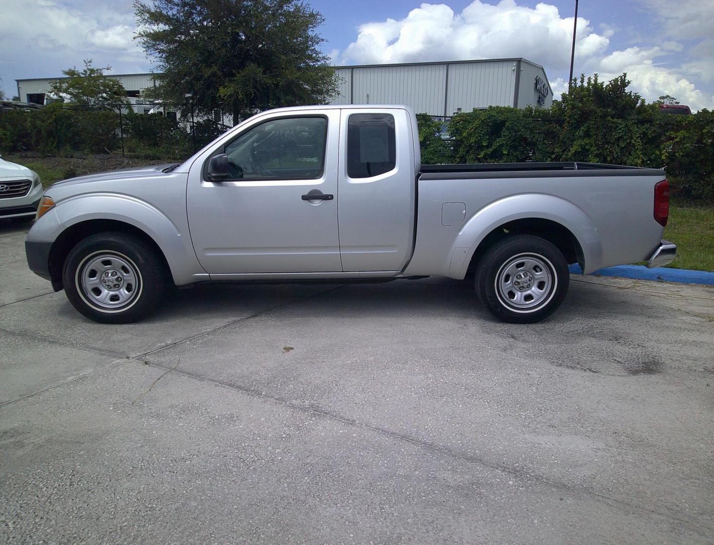 2007 SILVER NISSAN FRONTIER XE (1N6BD06TX7C) , located at 390 Hansen Avenue, Orange Park, FL, 32065, (904) 276-7933, 30.130497, -81.787529 - Photo#4
