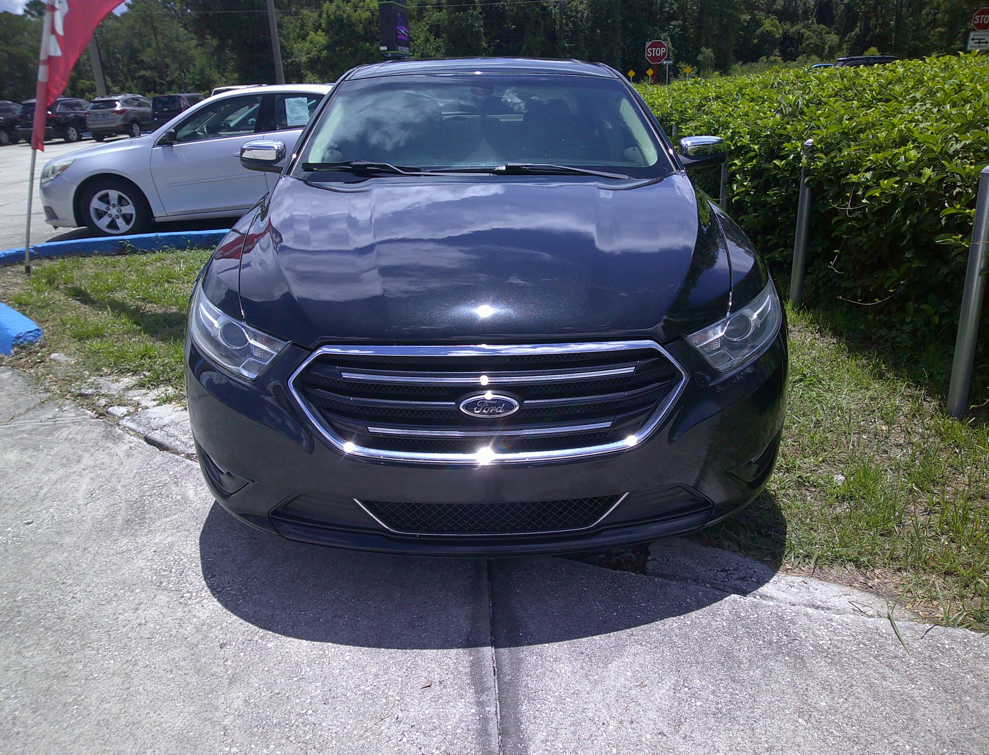 photo of 2013 FORD TAURUS LIMITED 