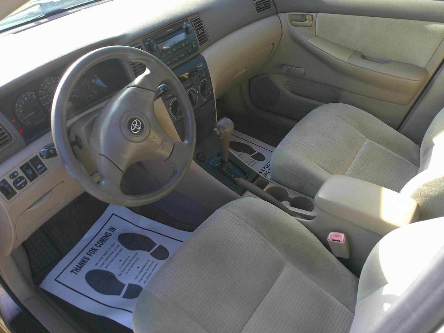 2008 GOLD TOYOTA COROLLA CE; S; LE (1NXBR32E78Z) , located at 1200 Cassat Avenue, Jacksonville, FL, 32205, (904) 695-1885, 30.302404, -81.731033 - Photo#2