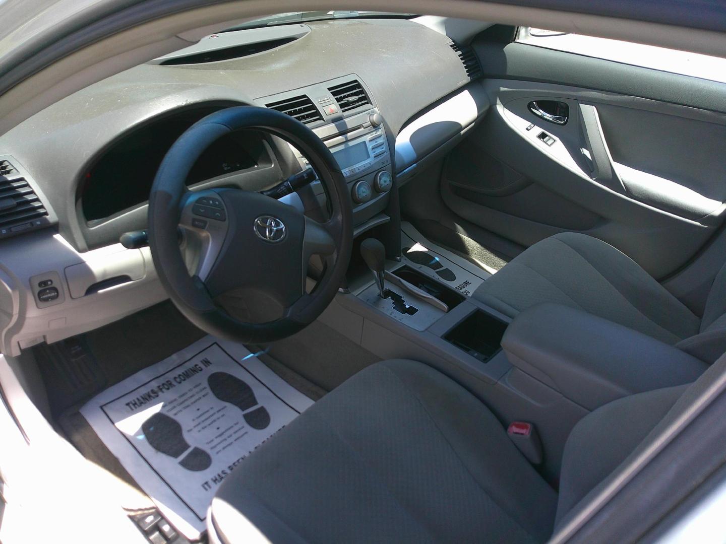 2007 SILVER TOYOTA CAMRY CE; SE; LE; XL (4T1BE46K07U) , located at 1200 Cassat Avenue, Jacksonville, FL, 32205, (904) 695-1885, 30.302404, -81.731033 - Photo#2