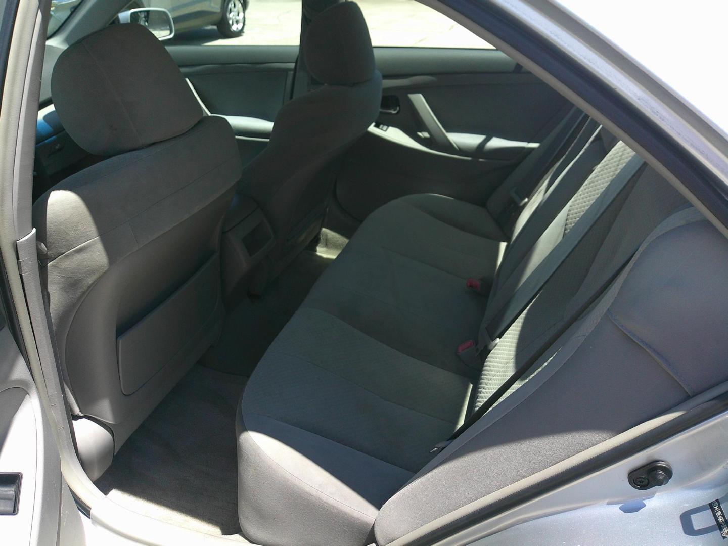 2007 SILVER TOYOTA CAMRY CE; SE; LE; XL (4T1BE46K07U) , located at 1200 Cassat Avenue, Jacksonville, FL, 32205, (904) 695-1885, 30.302404, -81.731033 - Photo#3