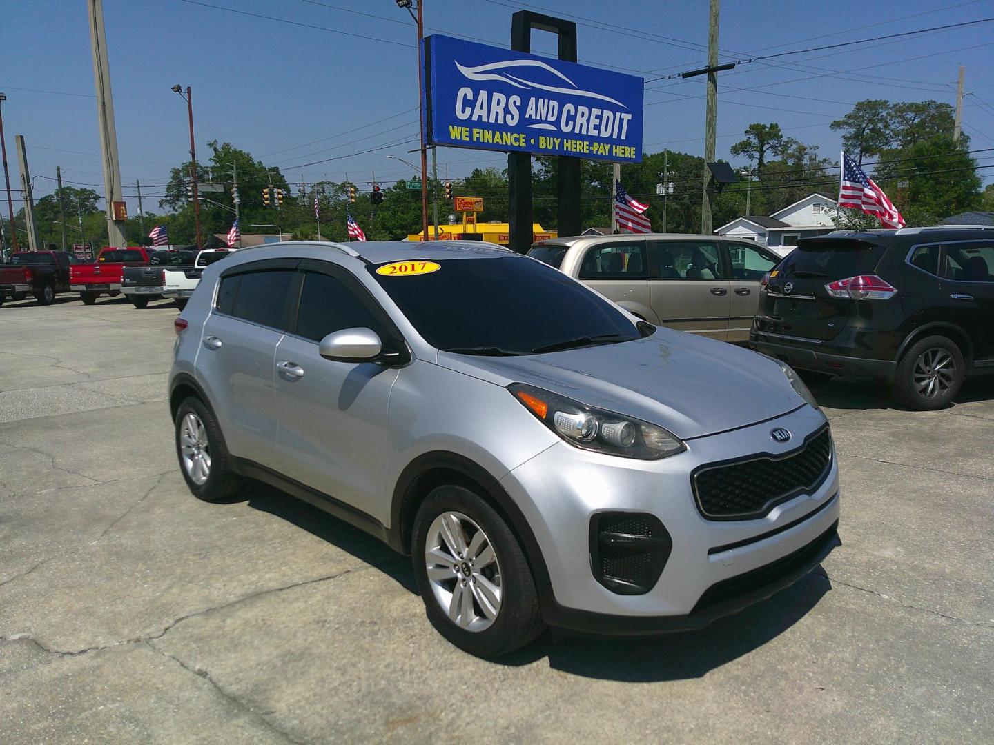 2017 SILVER KIA SPORTAGE LX (KNDPM3AC0H7) , located at 1200 Cassat Avenue, Jacksonville, FL, 32205, (904) 695-1885, 30.302404, -81.731033 - Photo#0