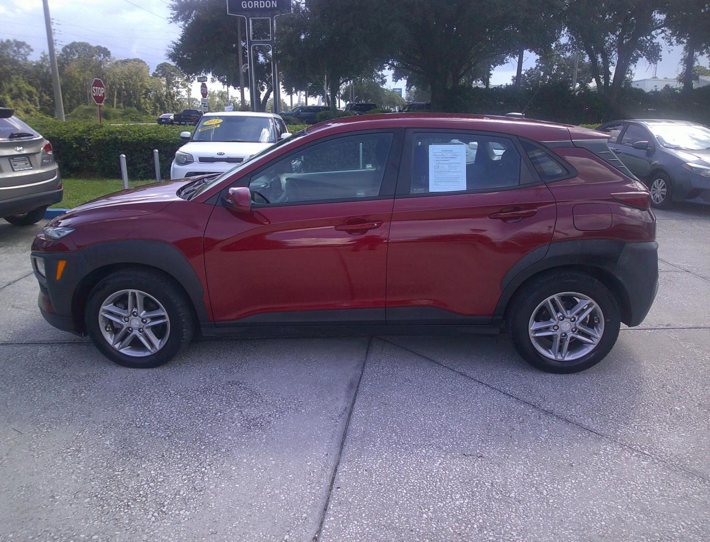 2019 RED HYUNDAI KONA SE (KM8K12AA7KU) , located at 390 Hansen Avenue, Orange Park, FL, 32065, (904) 276-7933, 30.130497, -81.787529 - Photo#2