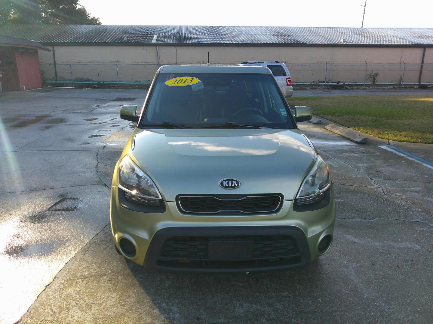 2013 GREEN KIA SOUL BASE; SPORT; + (KNDJT2A50D7) , located at 1200 Cassat Avenue, Jacksonville, FL, 32205, (904) 695-1885, 30.302404, -81.731033 - Photo#0