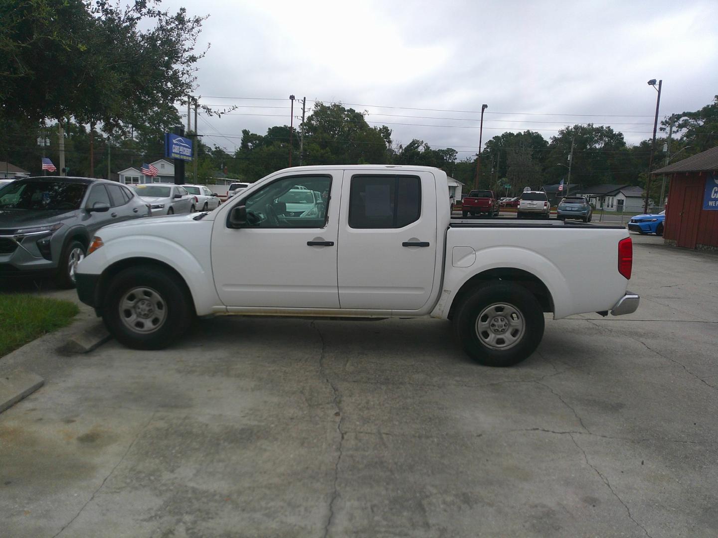 2011 WHITE NISSAN FRONTIER S; SL; SV (1N6AD0ER9BC) , located at 390 Hansen Avenue, Orange Park, FL, 32065, (904) 276-7933, 30.130497, -81.787529- Photo#2