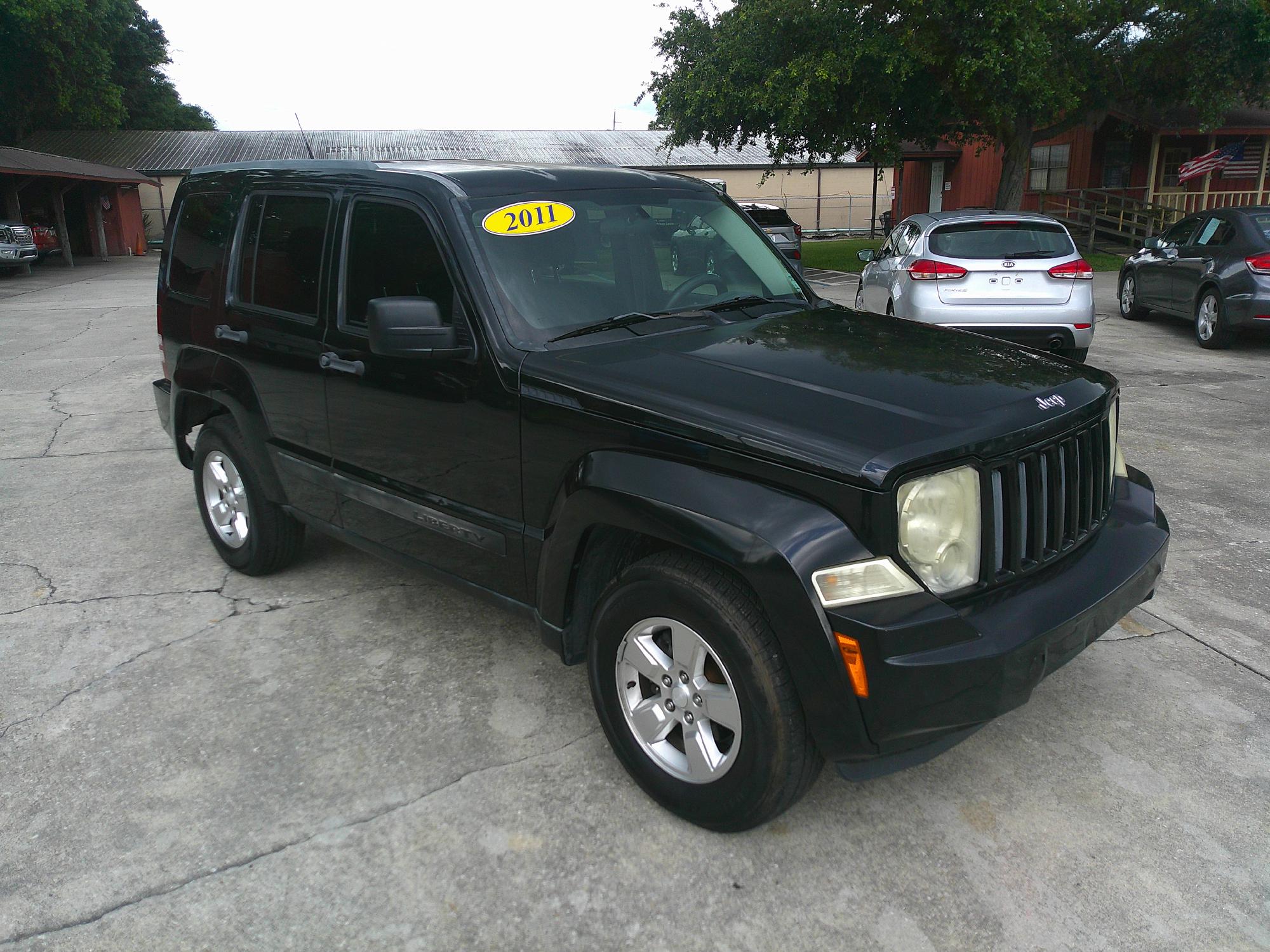 photo of 2011 JEEP LIBERTY 
