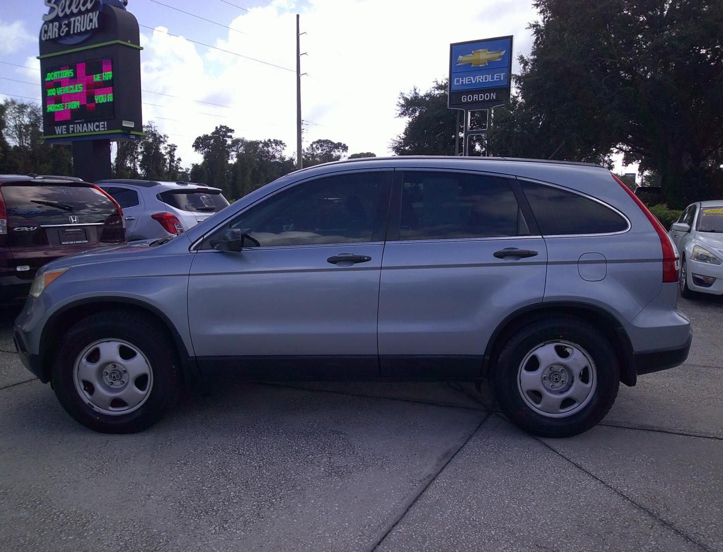 2008 SILVER HONDA CR-V LX (JHLRE48388C) , located at 390 Hansen Avenue, Orange Park, FL, 32065, (904) 276-7933, 30.130497, -81.787529 - Photo#4