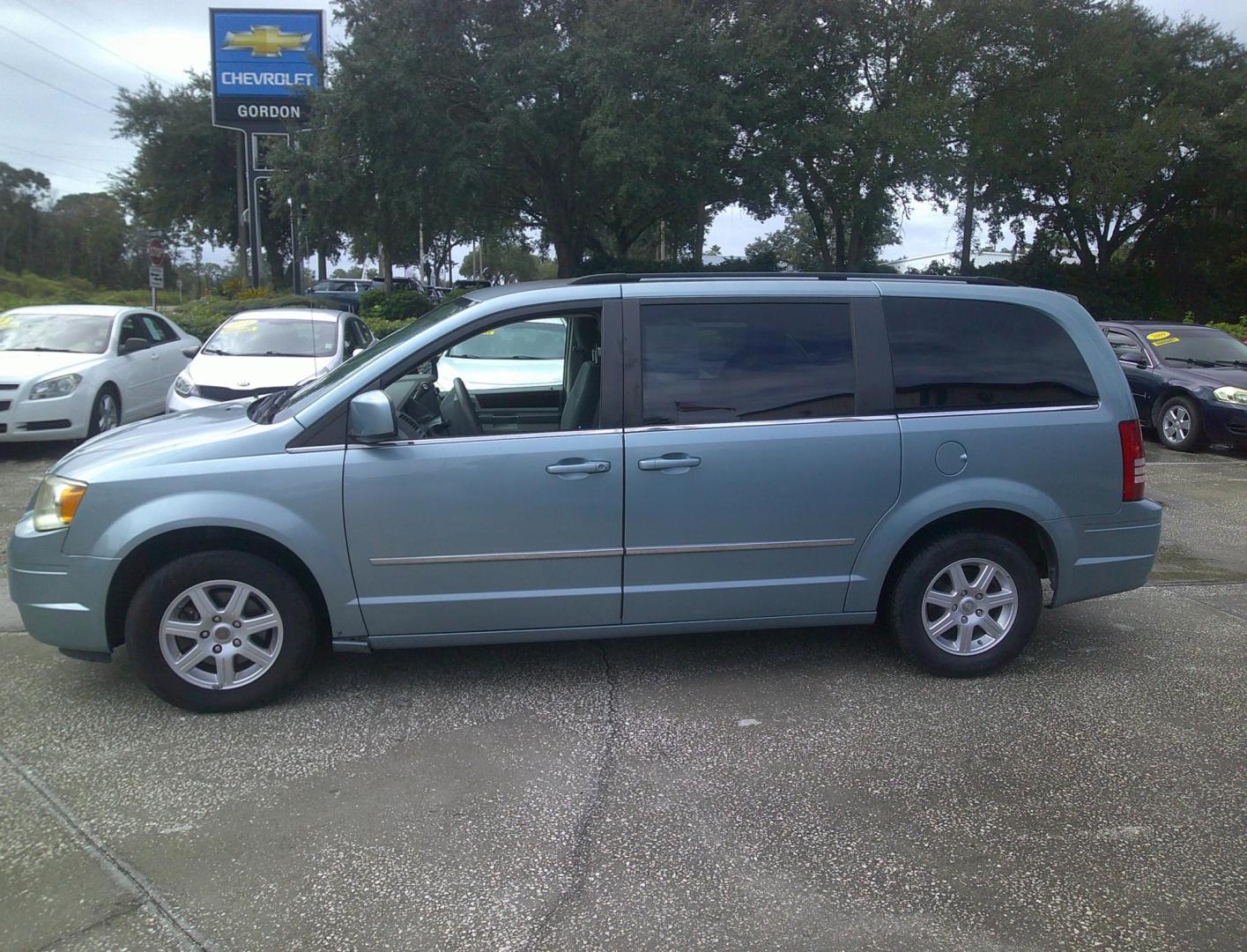 2010 BLUE CHRYSLER TOWN and COUNTRY TOURI (2A4RR5D15AR) , located at 390 Hansen Avenue, Orange Park, FL, 32065, (904) 276-7933, 30.130497, -81.787529 - Photo#2