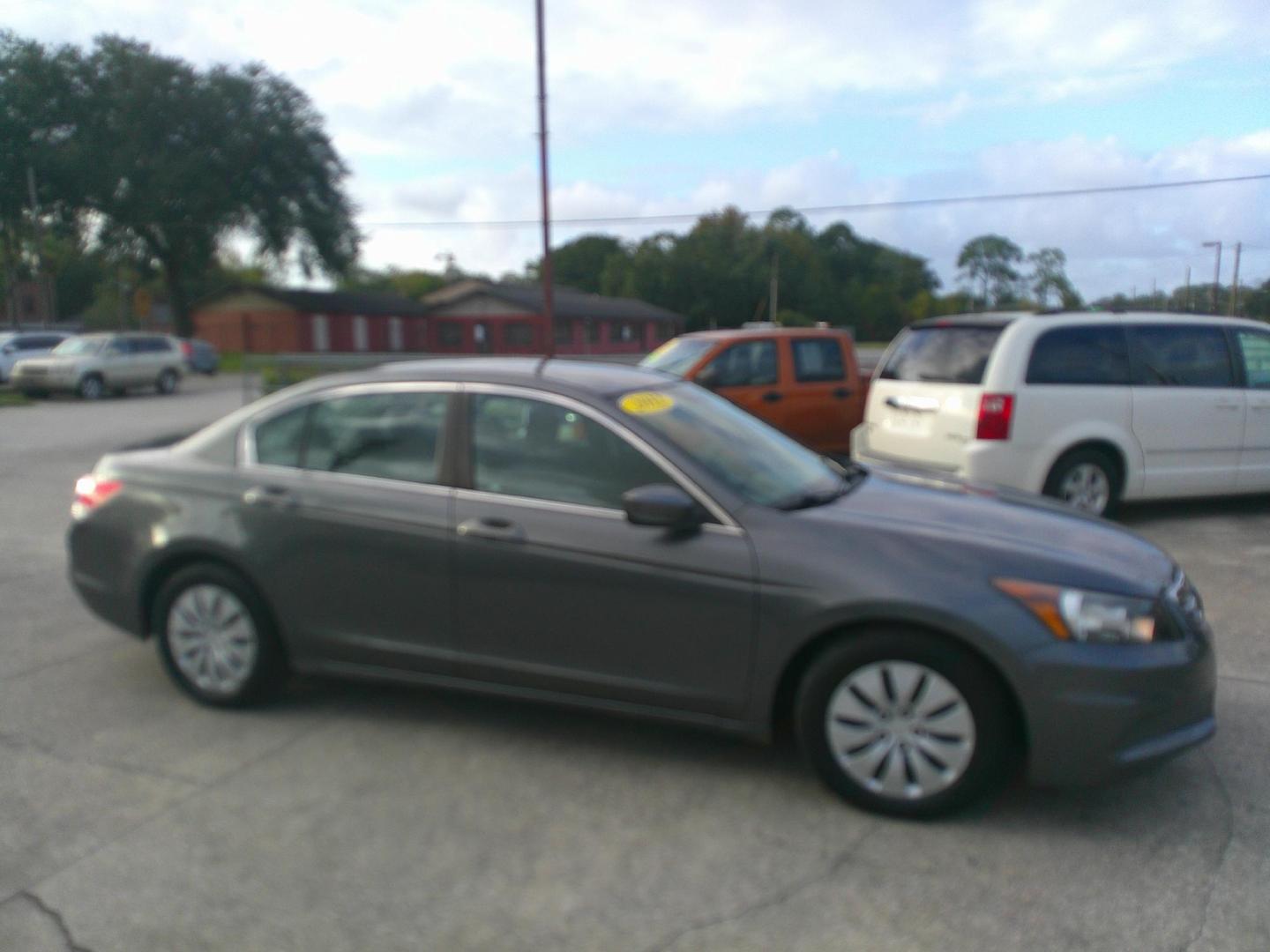 2012 GRAY HONDA ACCORD LX (1HGCP2F38CA) , located at 1200 Cassat Avenue, Jacksonville, FL, 32205, (904) 695-1885, 30.302404, -81.731033 - Photo#5