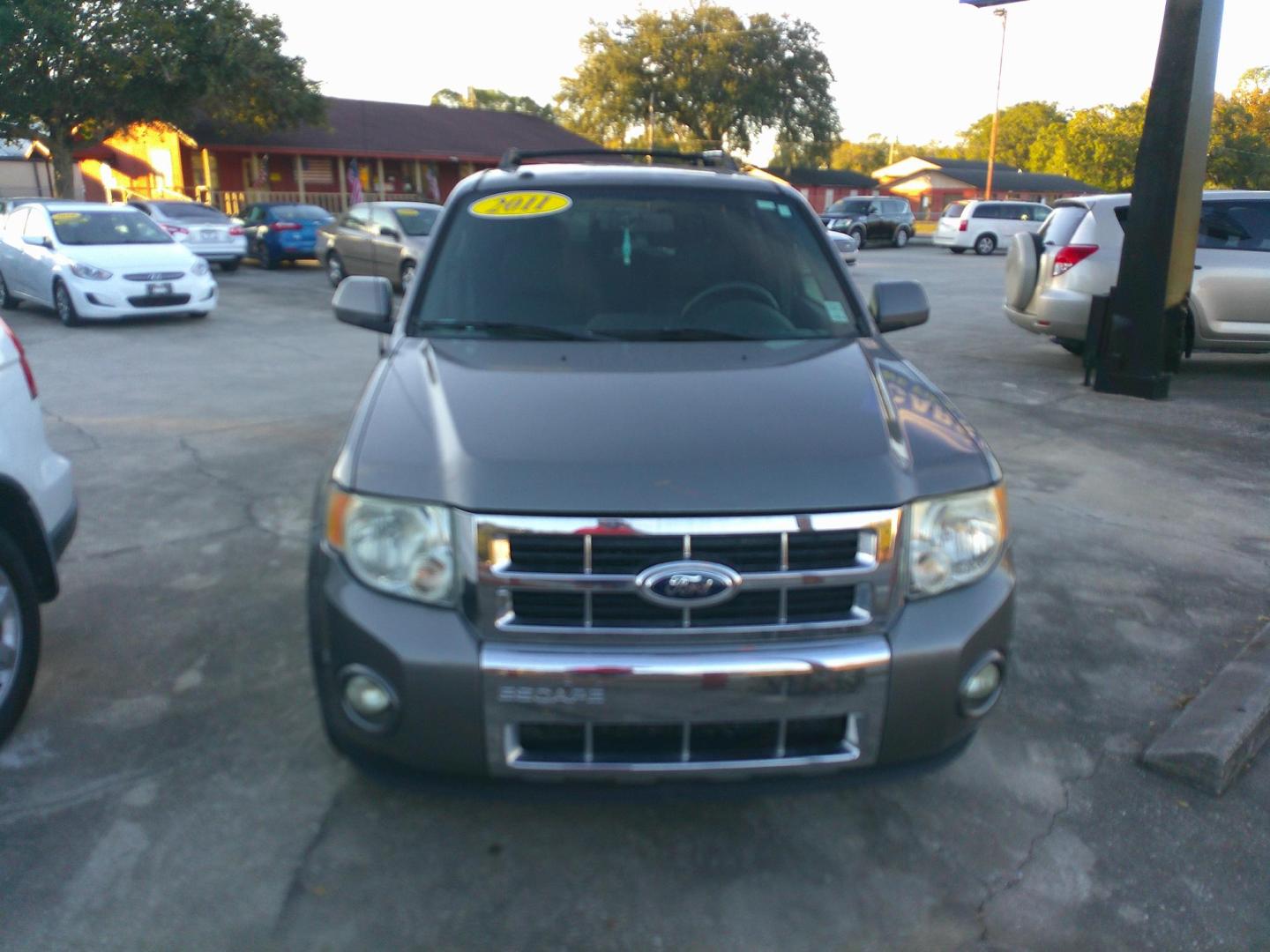 2011 GRAY FORD ESCAPE LIMITED (1FMCU0EG8BK) , located at 1200 Cassat Avenue, Jacksonville, FL, 32205, (904) 695-1885, 30.302404, -81.731033 - Photo#0