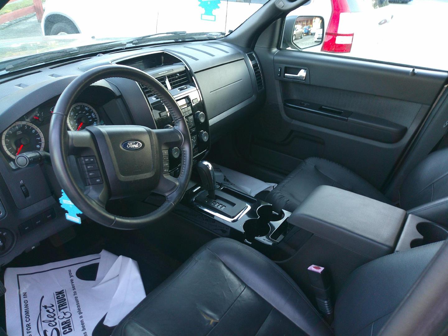 2011 GRAY FORD ESCAPE LIMITED (1FMCU0EG8BK) , located at 1200 Cassat Avenue, Jacksonville, FL, 32205, (904) 695-1885, 30.302404, -81.731033 - Photo#2