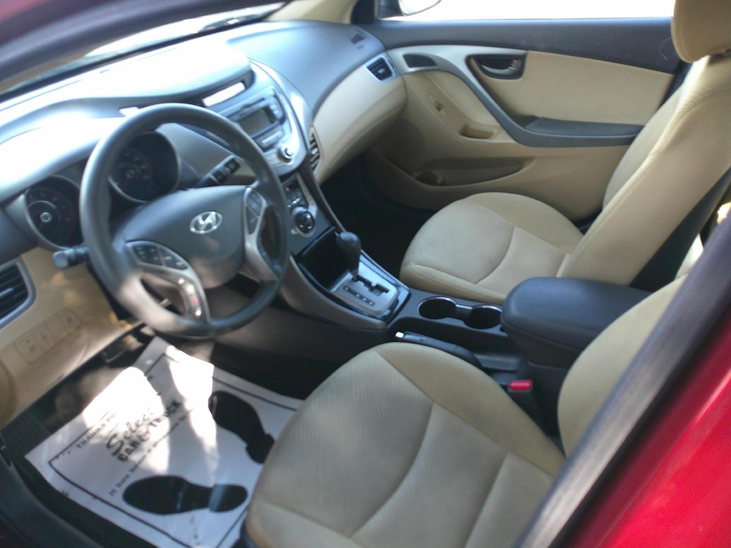 2013 RED HYUNDAI ELANTRA GLS; LIMITED (5NPDH4AE0DH) , located at 1200 Cassat Avenue, Jacksonville, FL, 32205, (904) 695-1885, 30.302404, -81.731033 - Photo#2